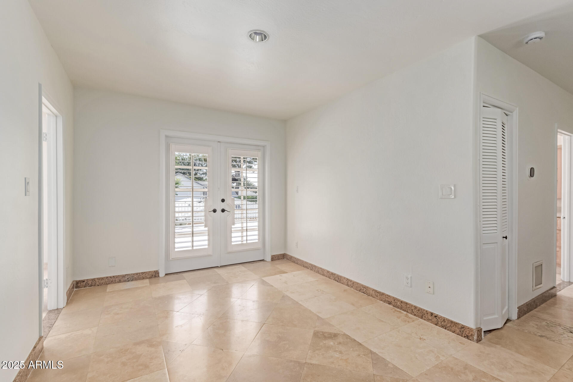 6550 N 7TH Street