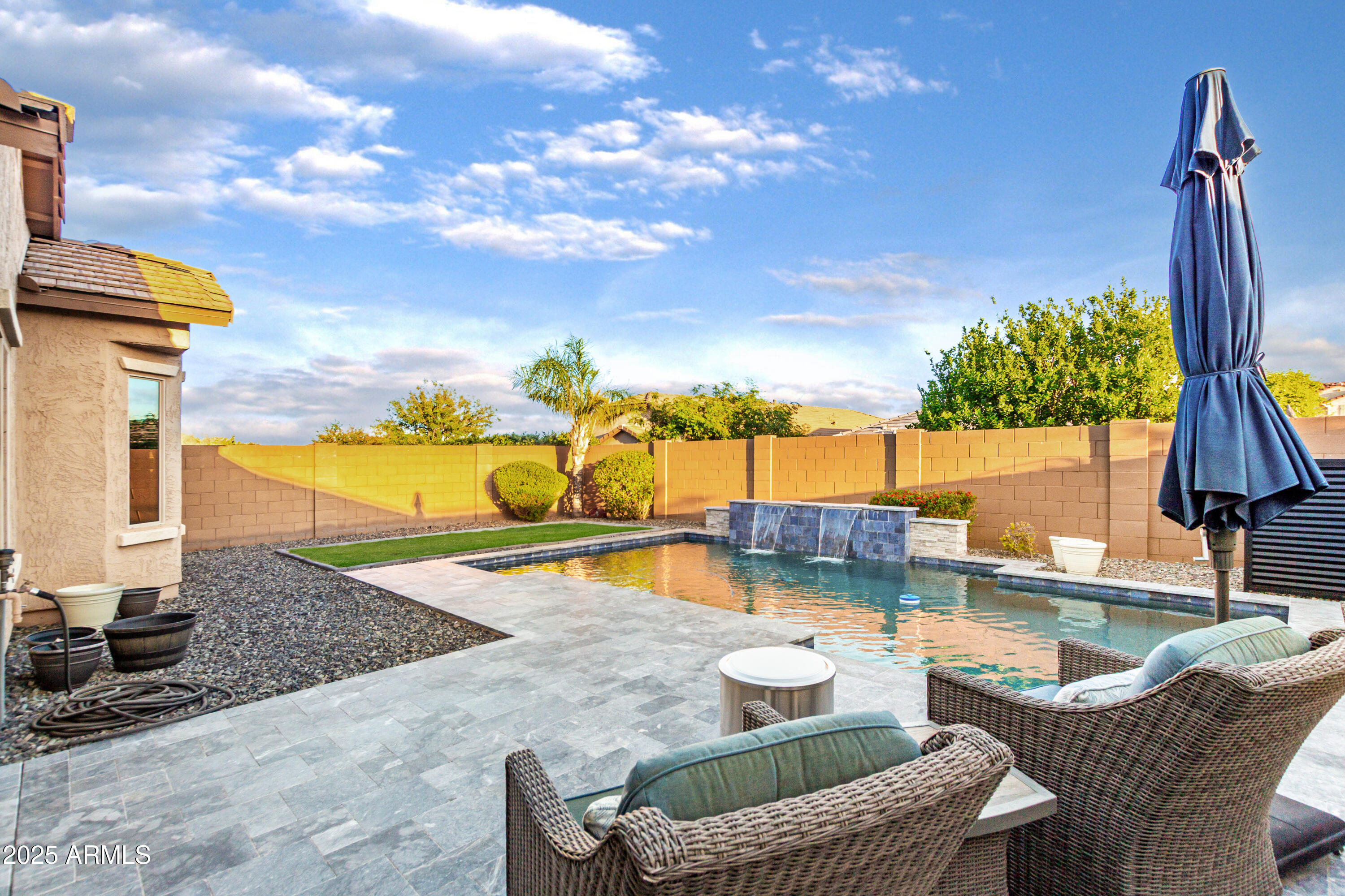 2607 W GRAY WOLF Trail