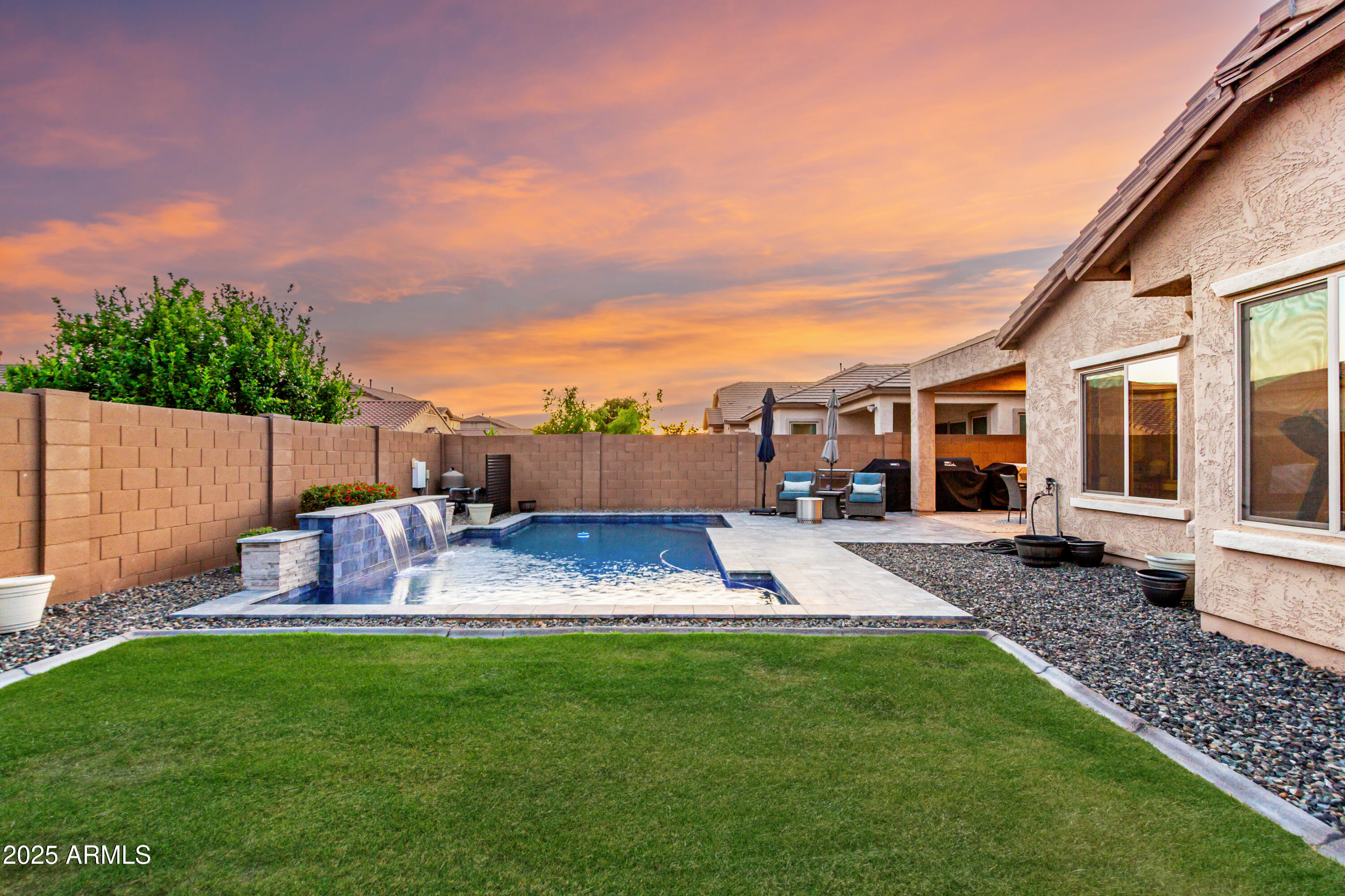 2607 W GRAY WOLF Trail