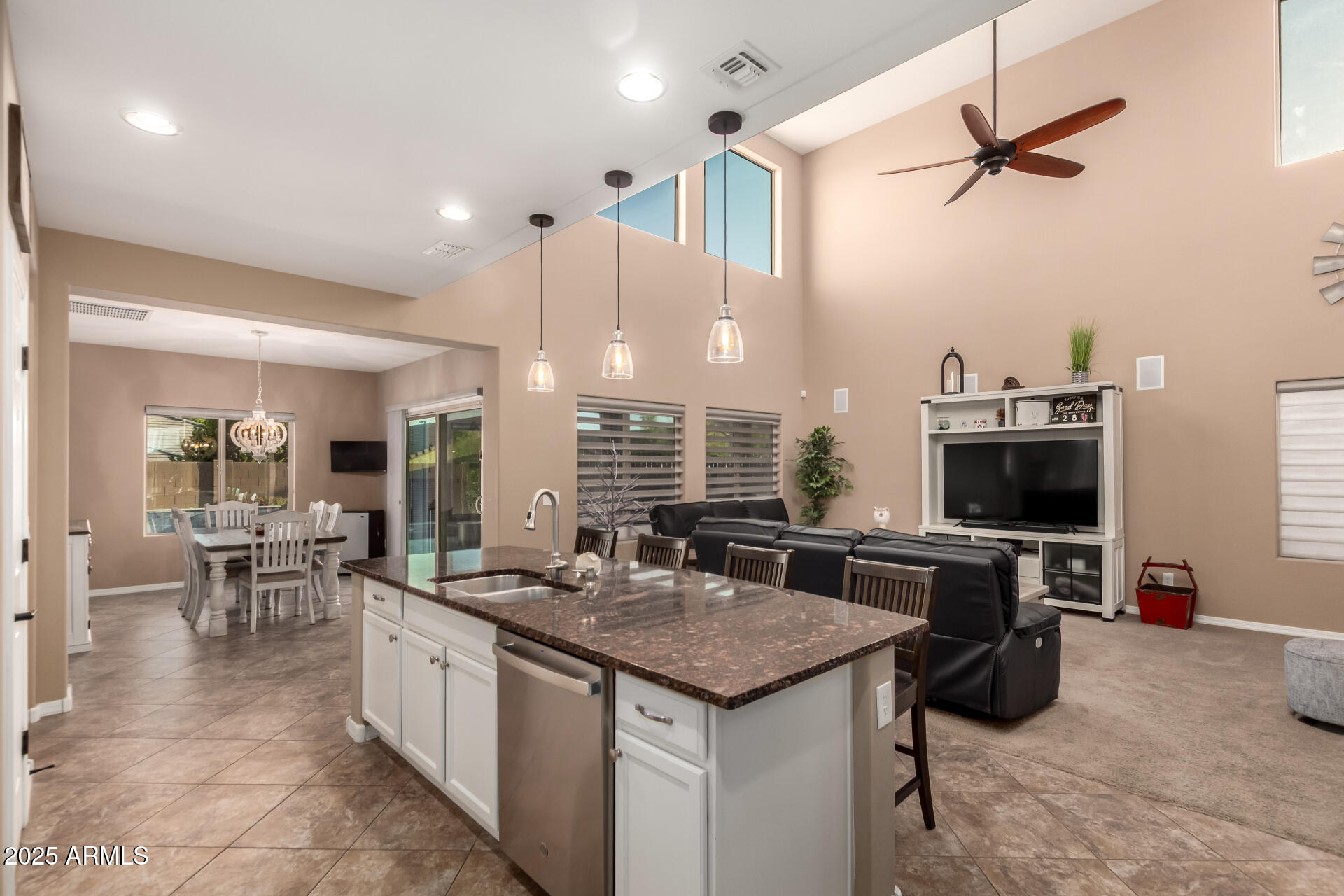 2607 W GRAY WOLF Trail