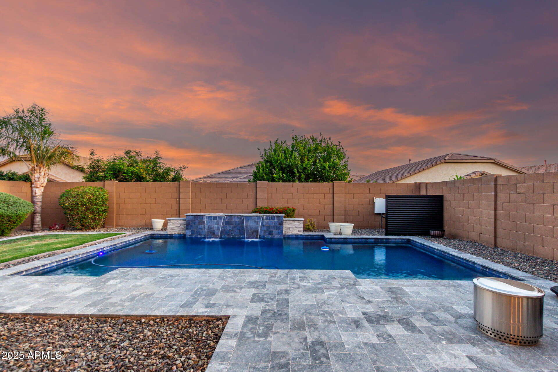 2607 W GRAY WOLF Trail