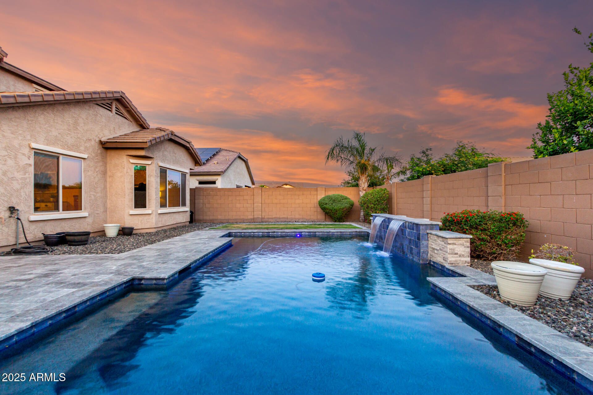 2607 W GRAY WOLF Trail