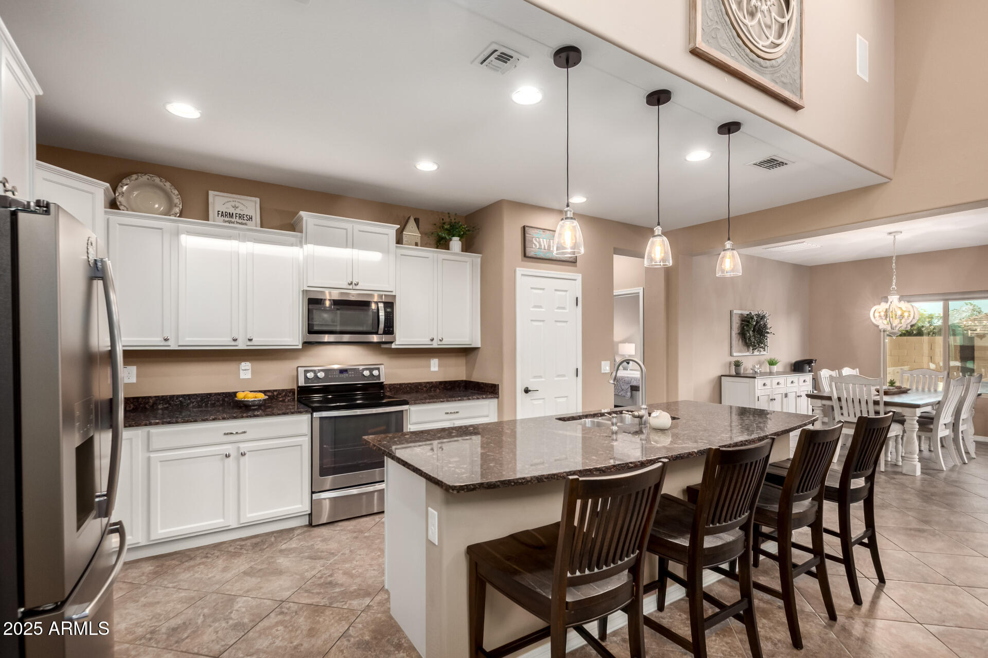 2607 W GRAY WOLF Trail