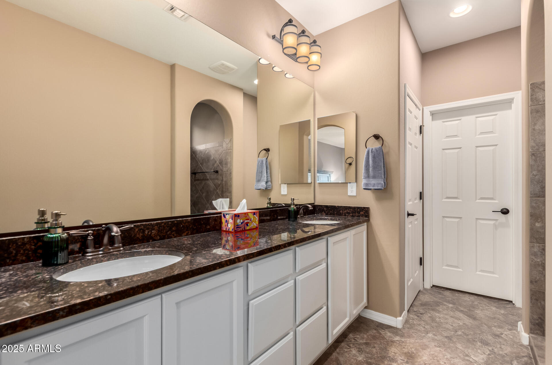 2607 W GRAY WOLF Trail