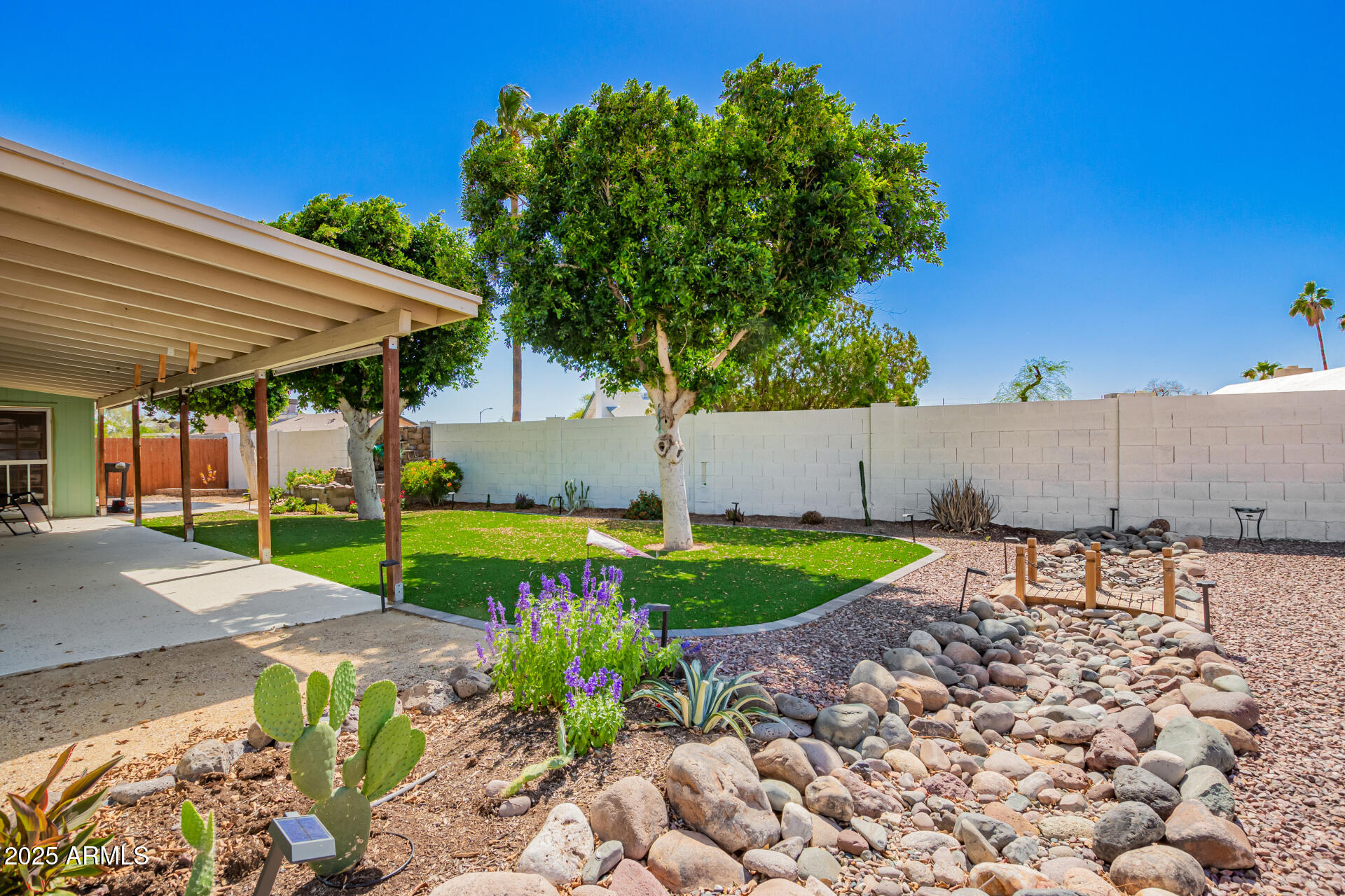 810 W VILLA MARIA Drive