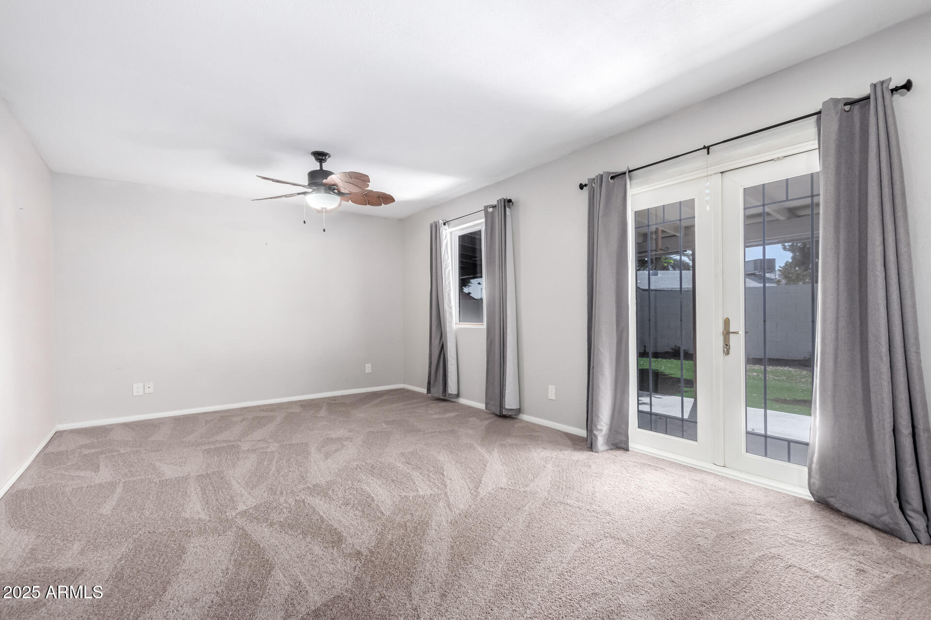 810 W VILLA MARIA Drive
