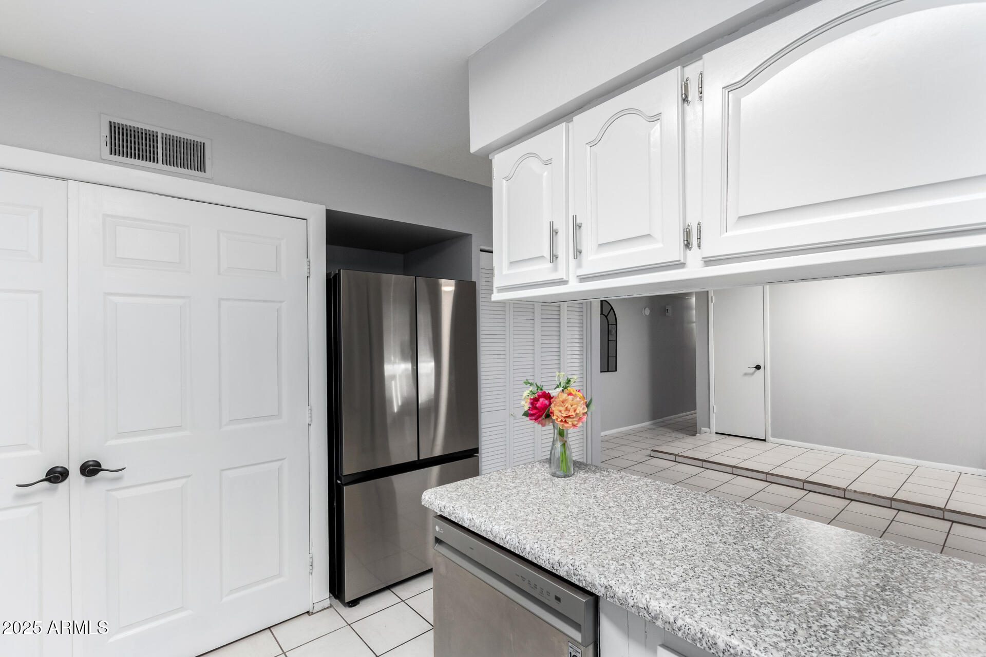 810 W VILLA MARIA Drive