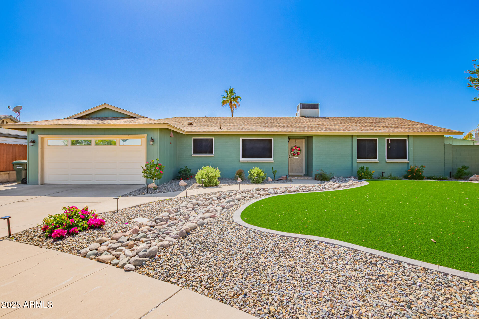810 W VILLA MARIA Drive