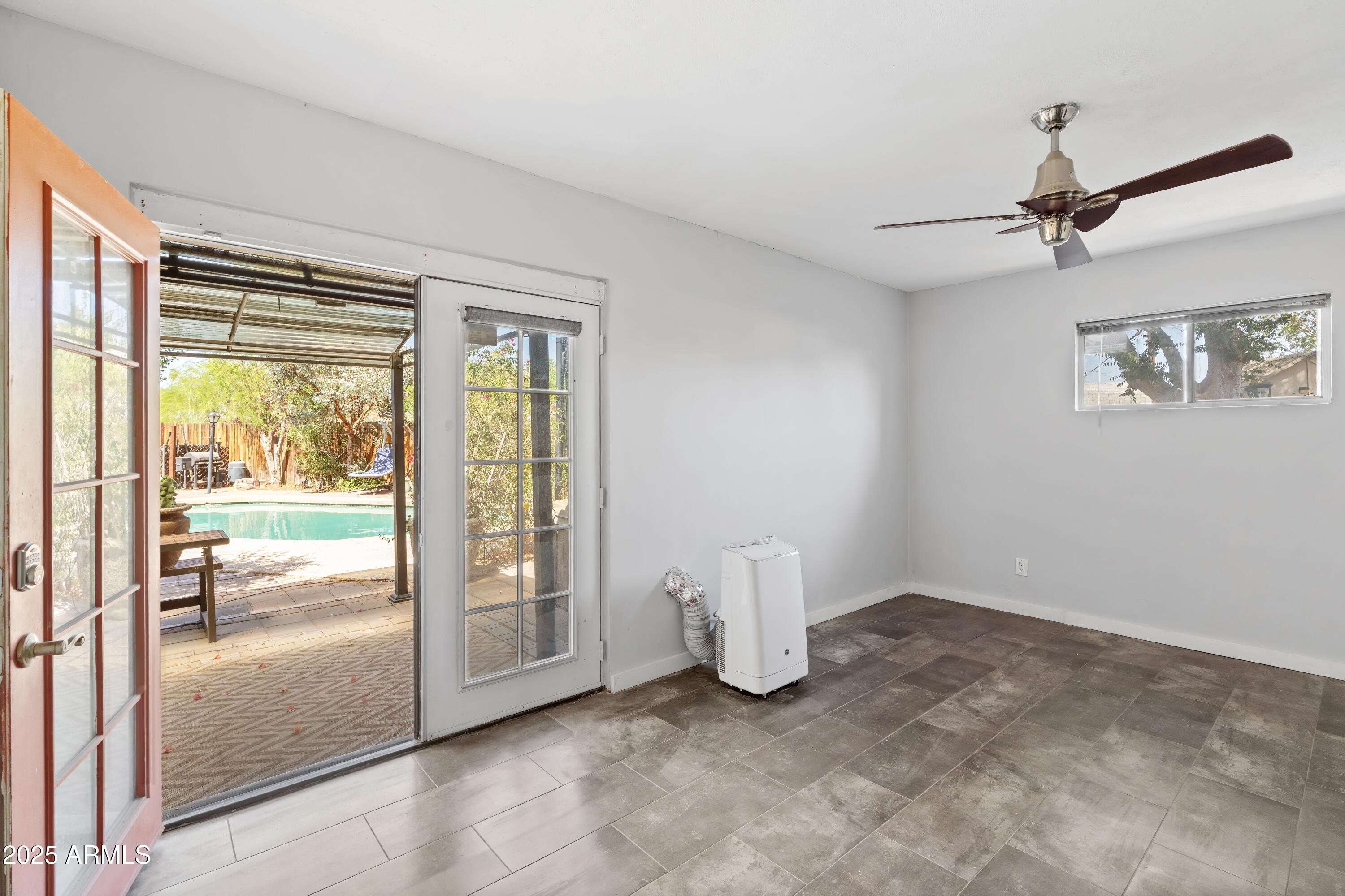 1749 W MONTEROSA Street