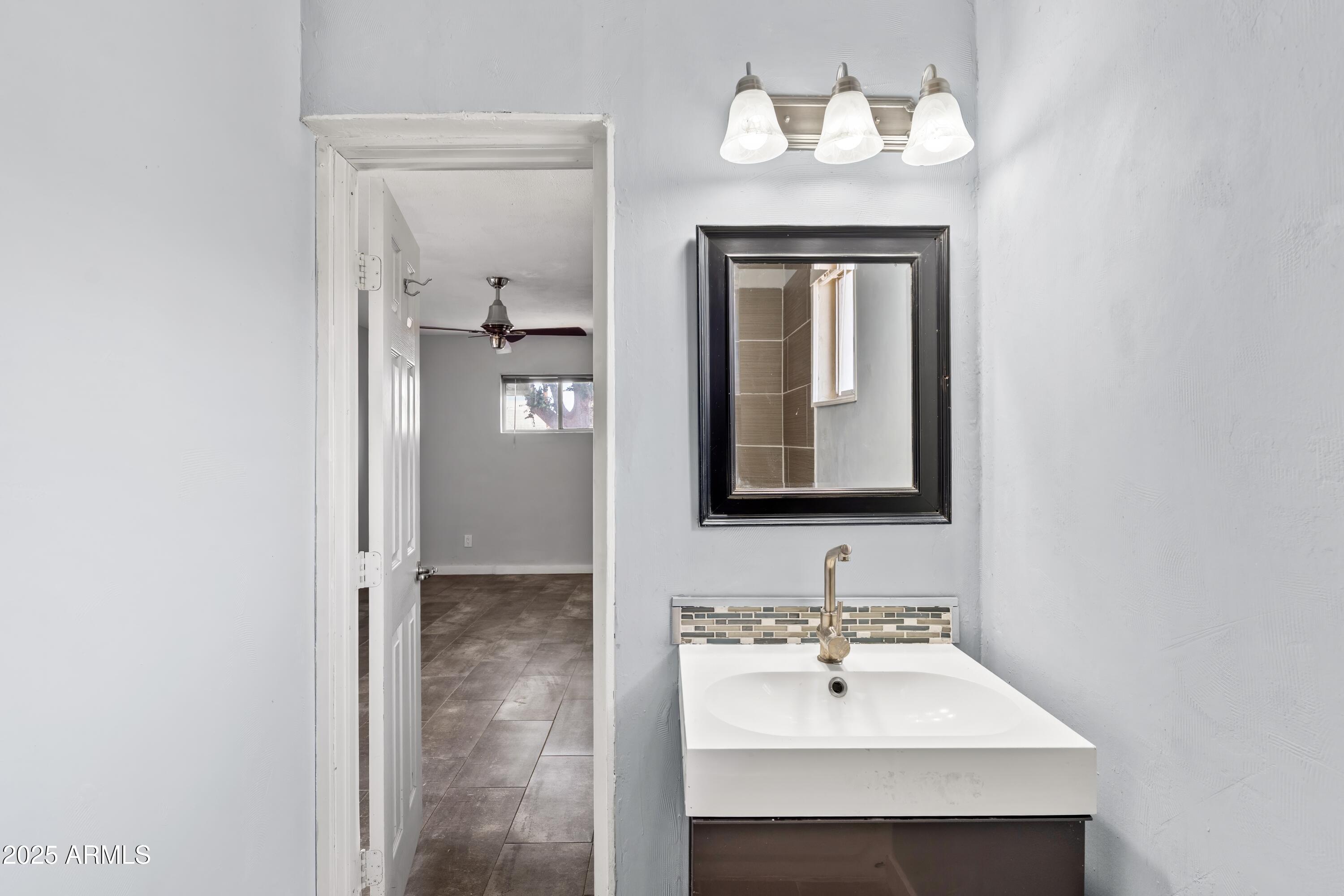 1749 W MONTEROSA Street