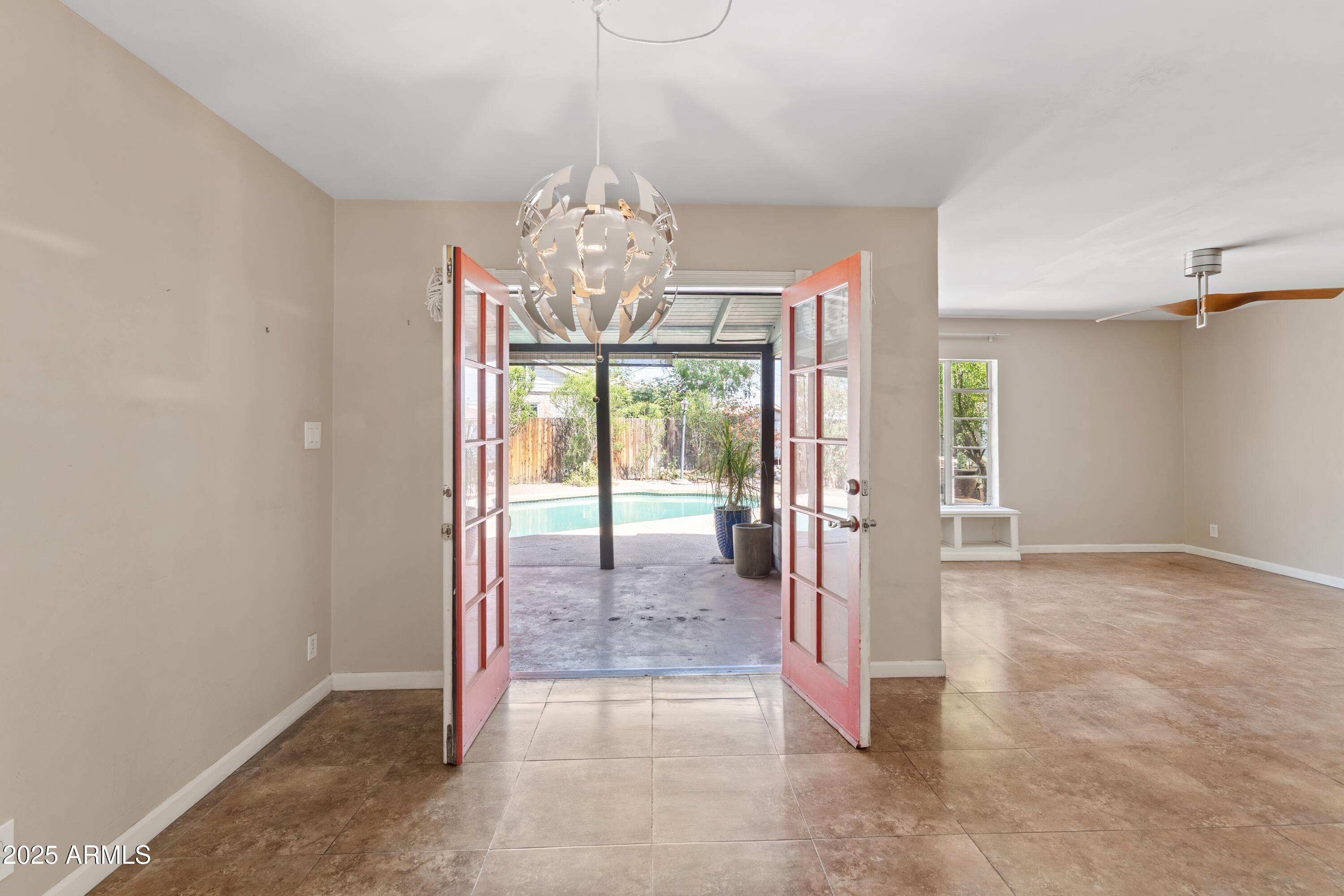 1749 W MONTEROSA Street