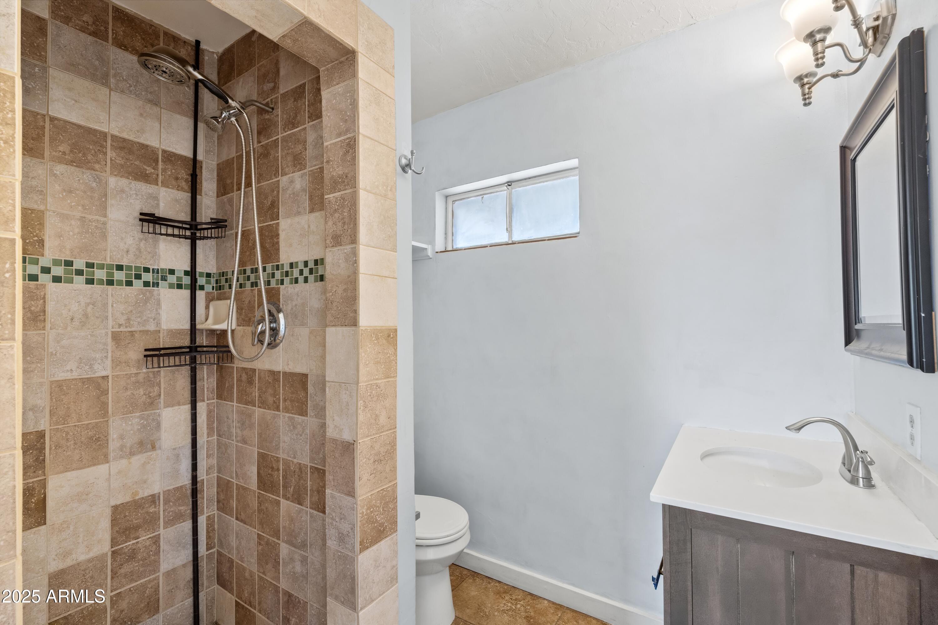 1749 W MONTEROSA Street