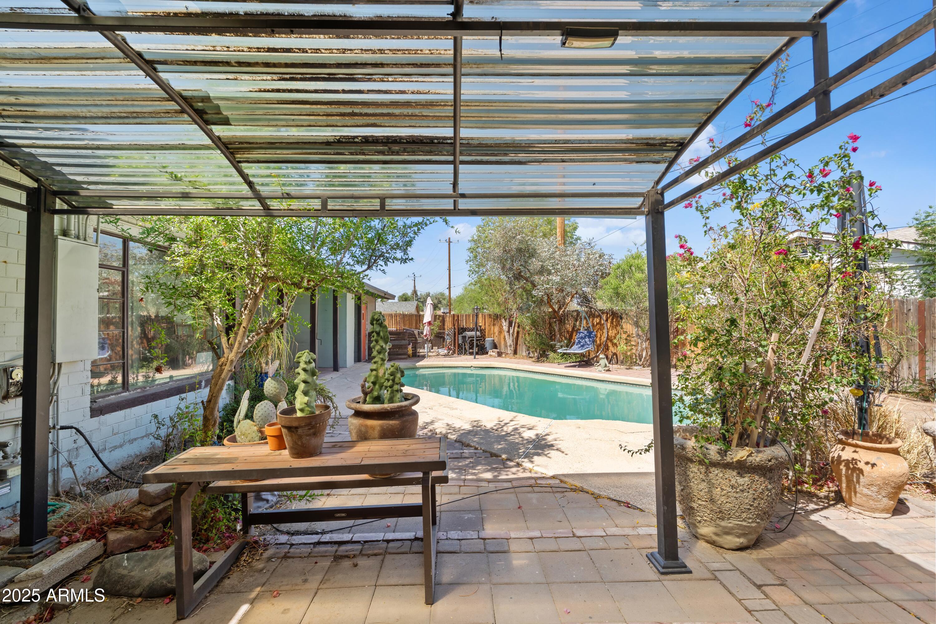 1749 W MONTEROSA Street