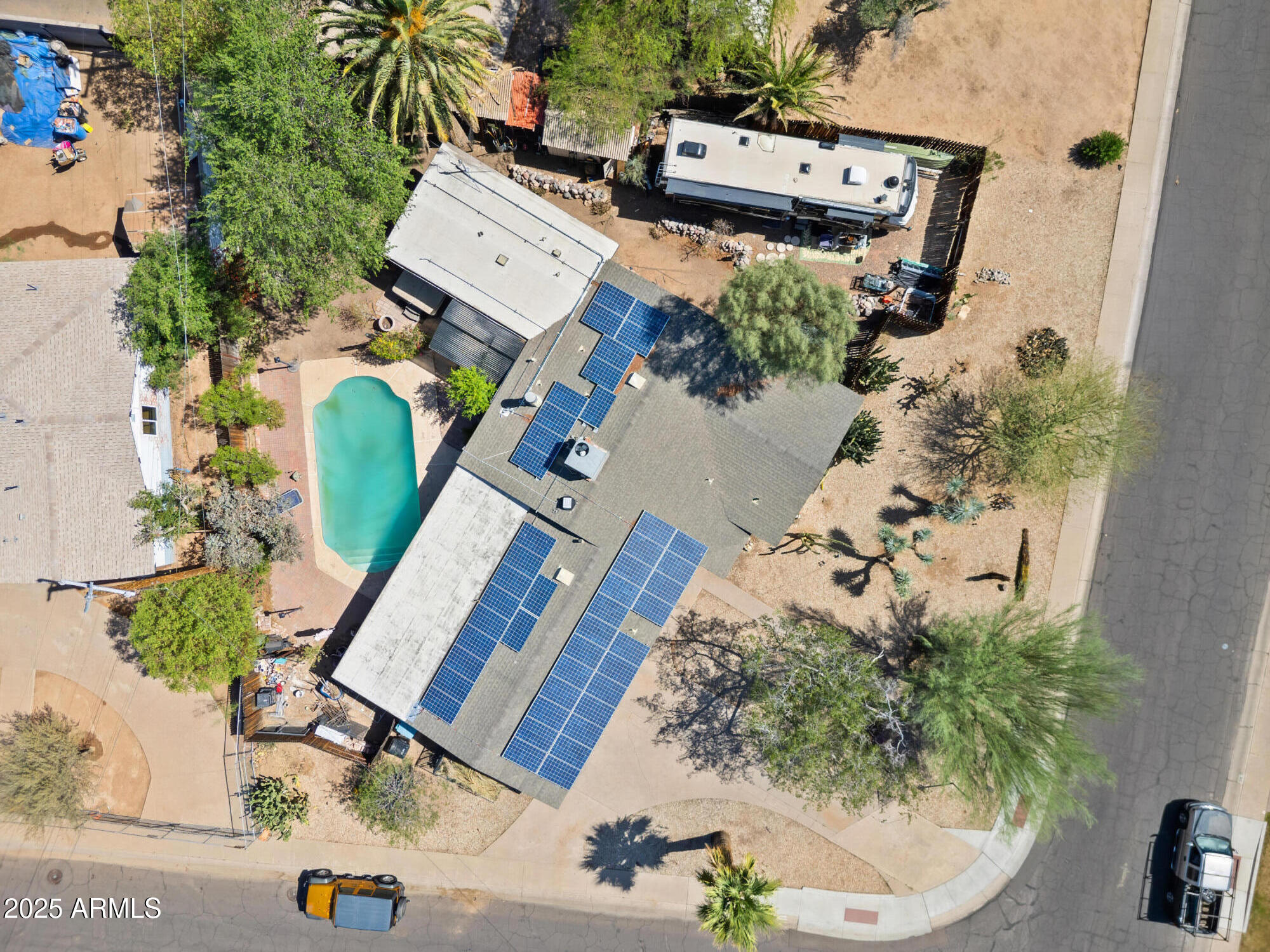 1749 W MONTEROSA Street