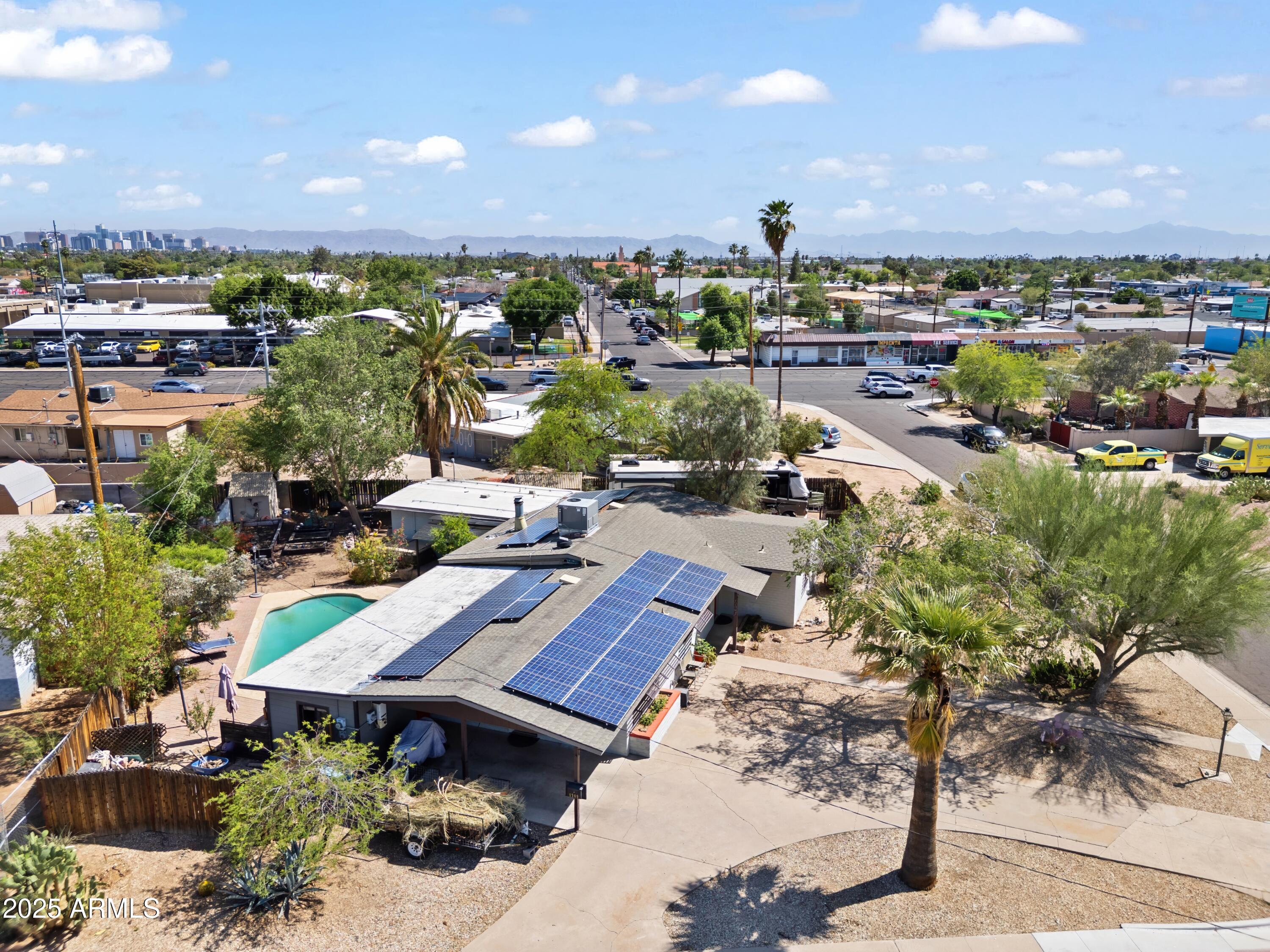 1749 W MONTEROSA Street