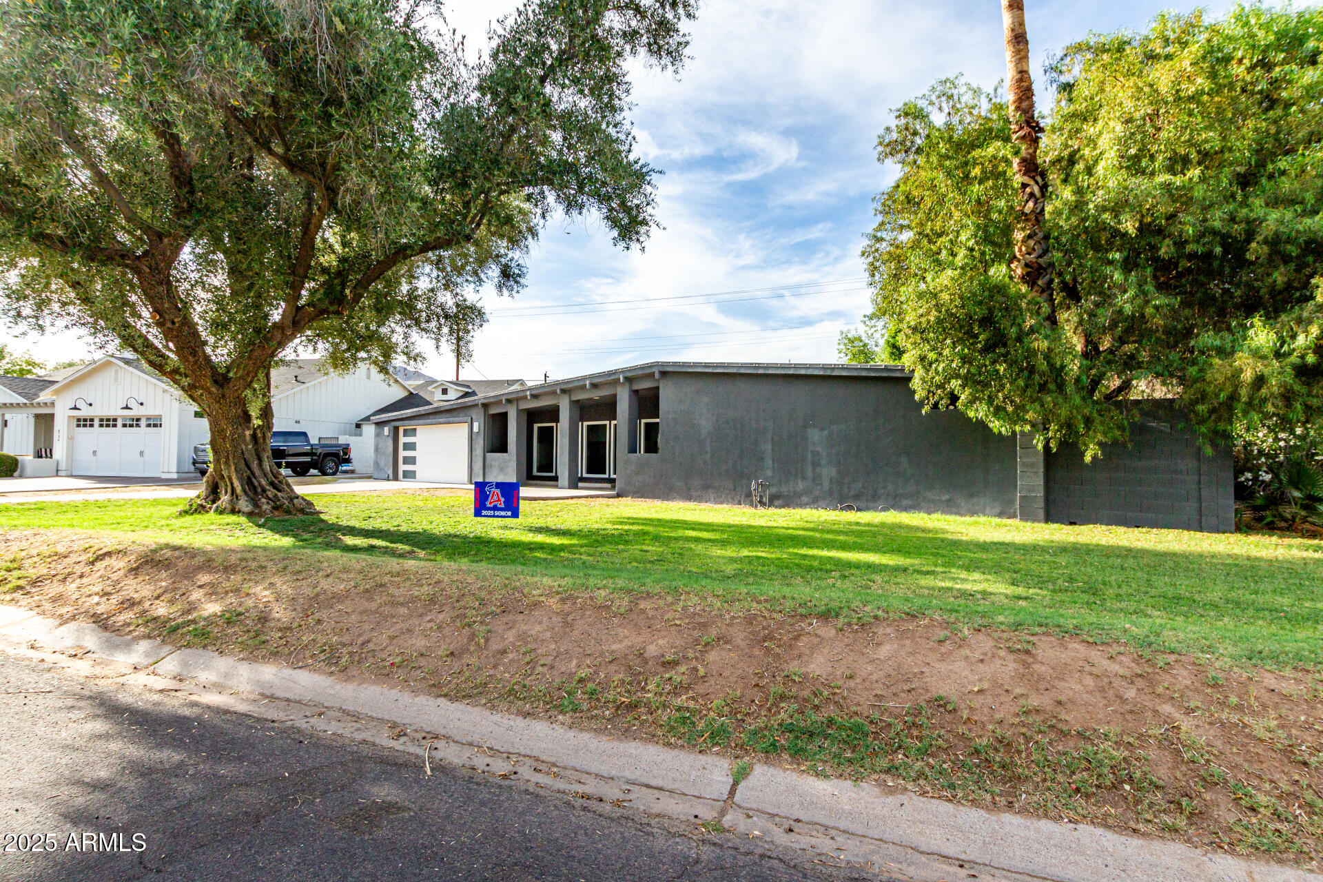 6746 E MONTEROSA Street