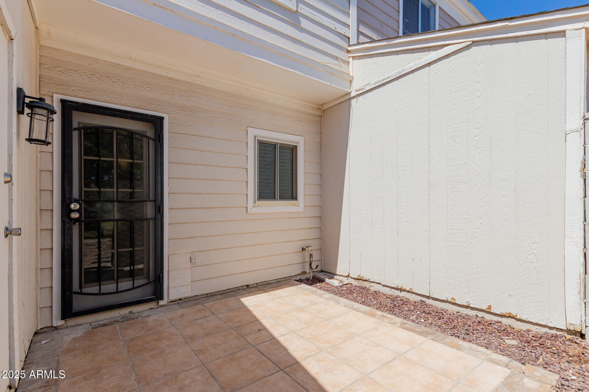 1600 N SABA Street, 151
