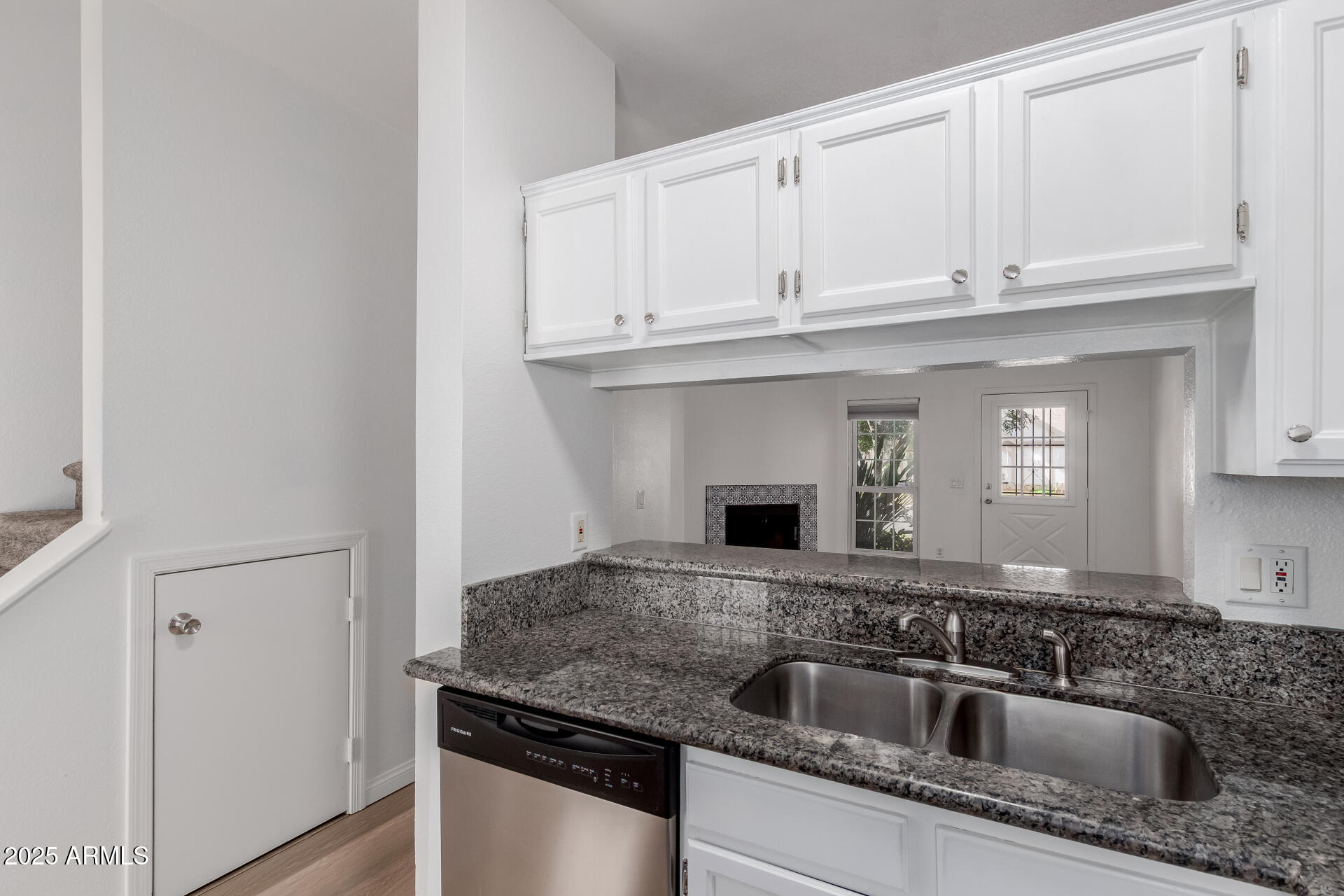 1600 N SABA Street, 151