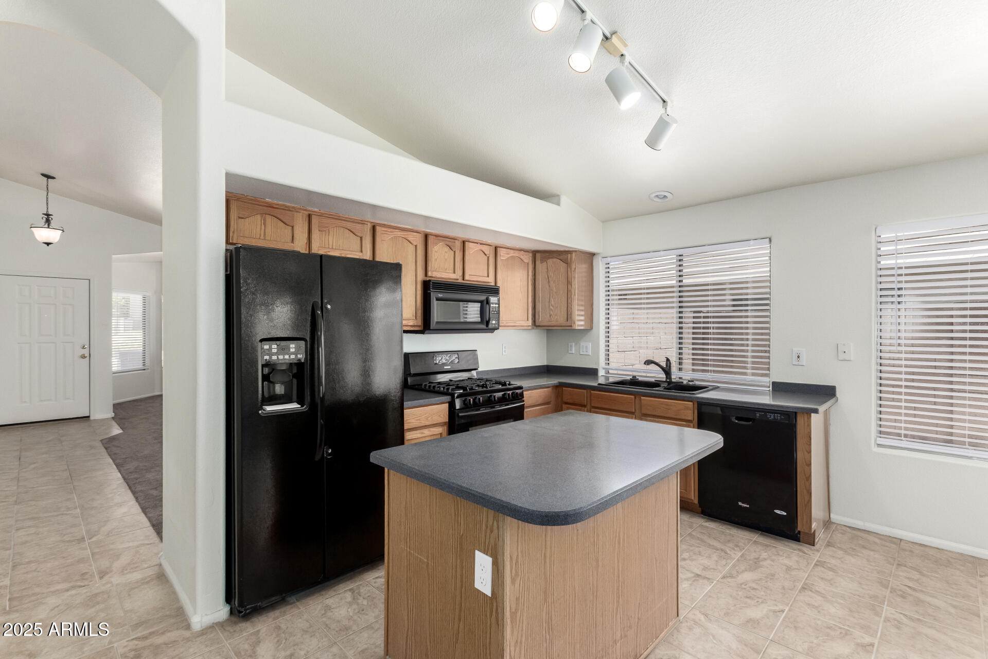 16783 W TAYLOR Street