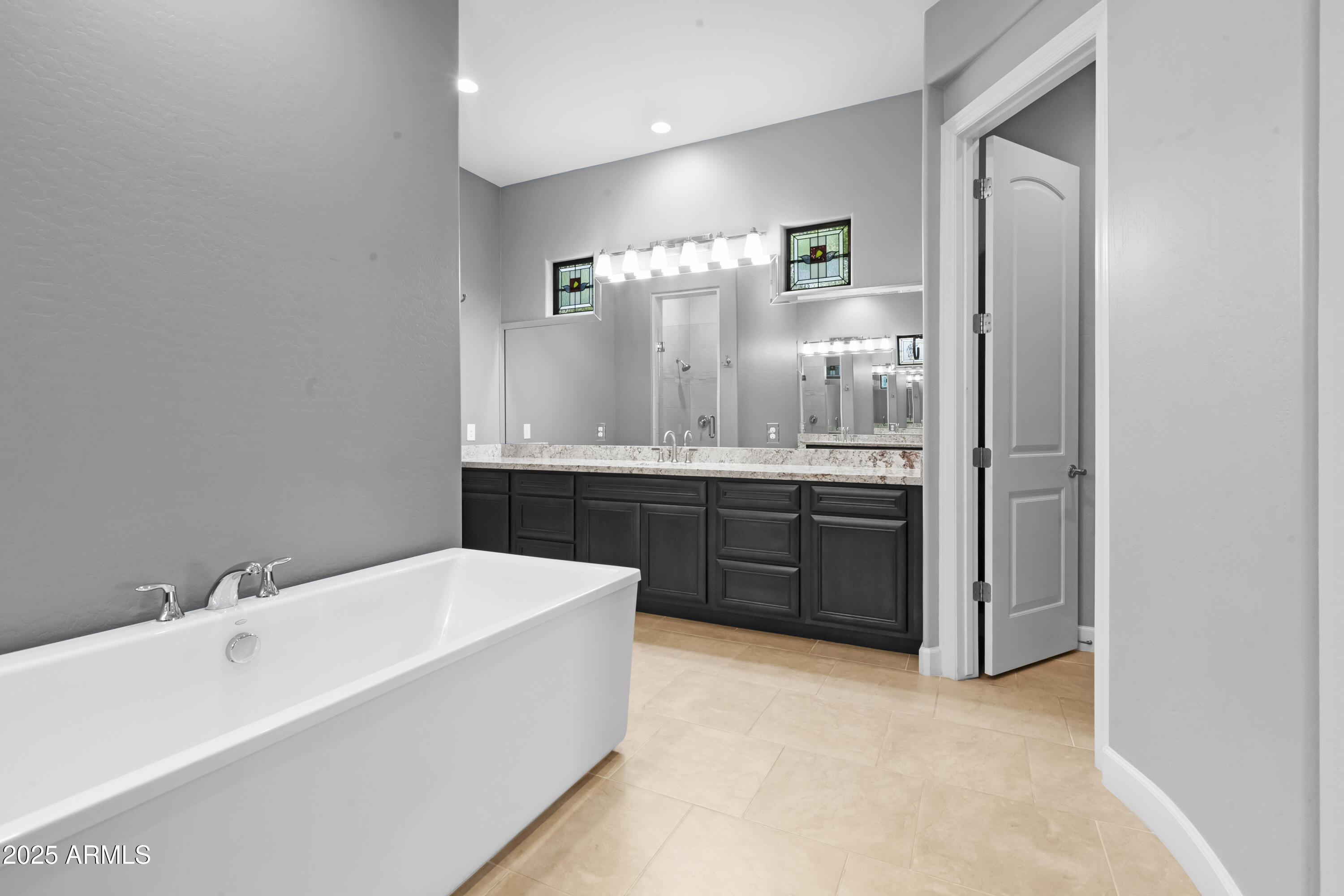 2754 E KINGBIRD Drive