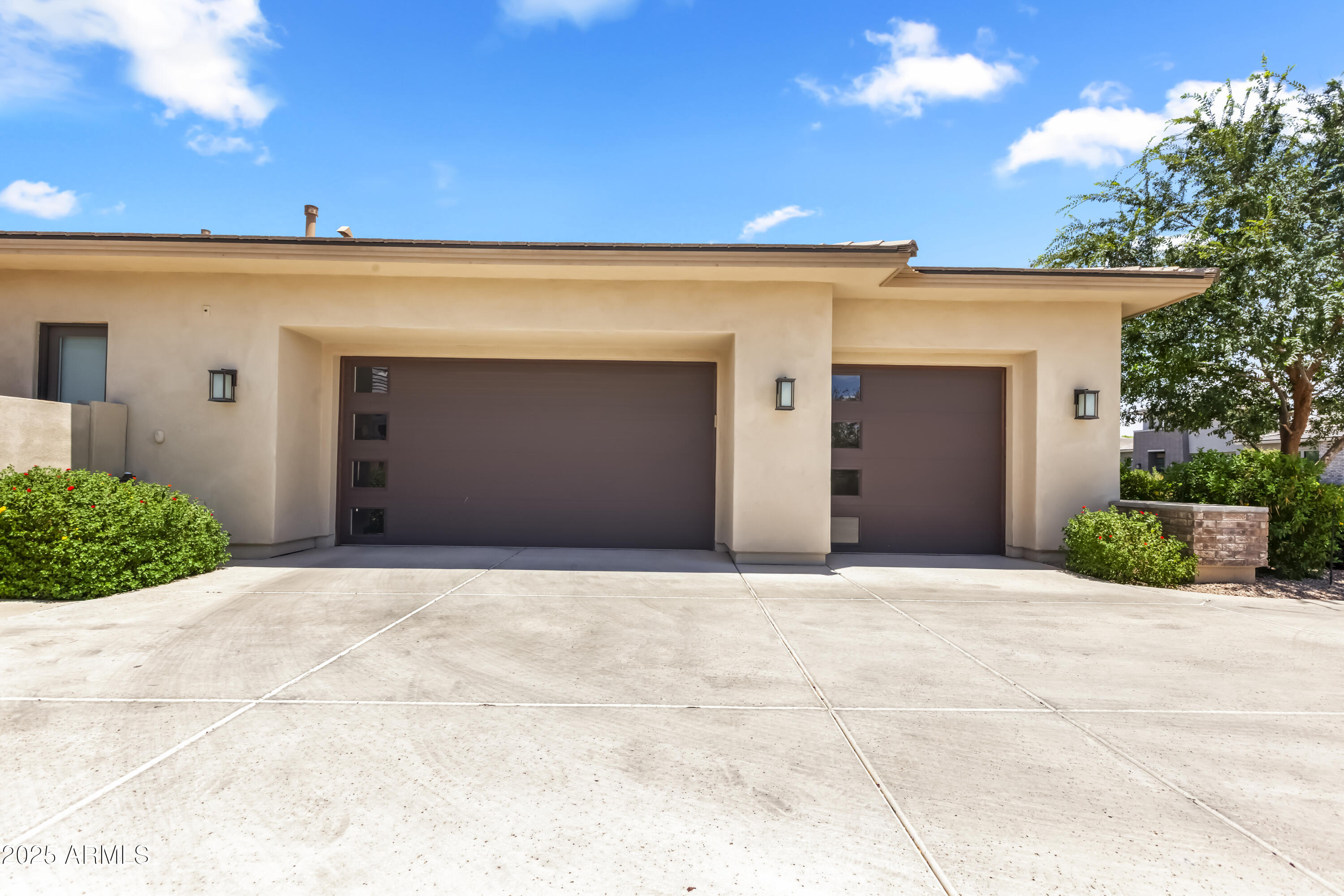 2754 E KINGBIRD Drive