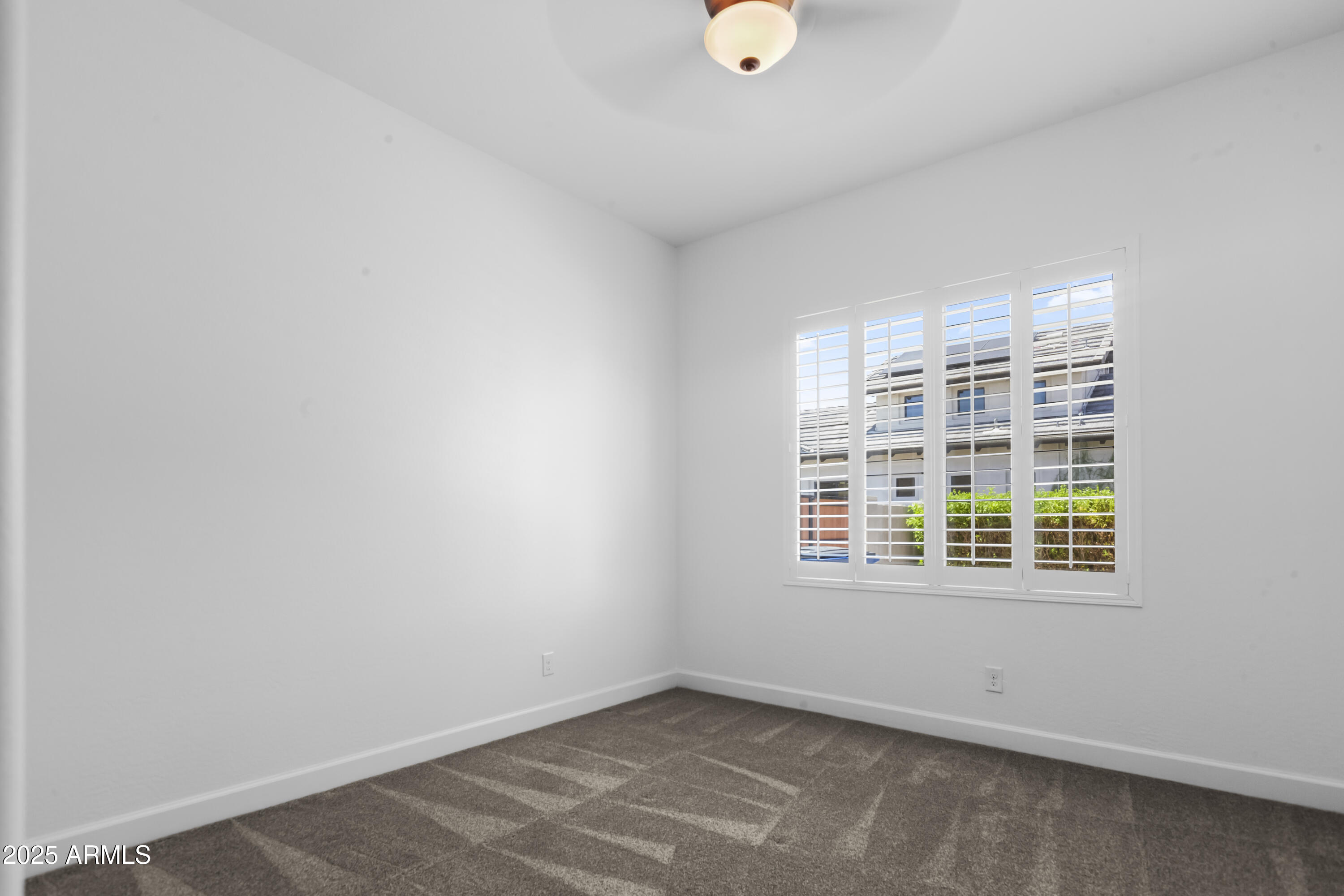 2754 E KINGBIRD Drive