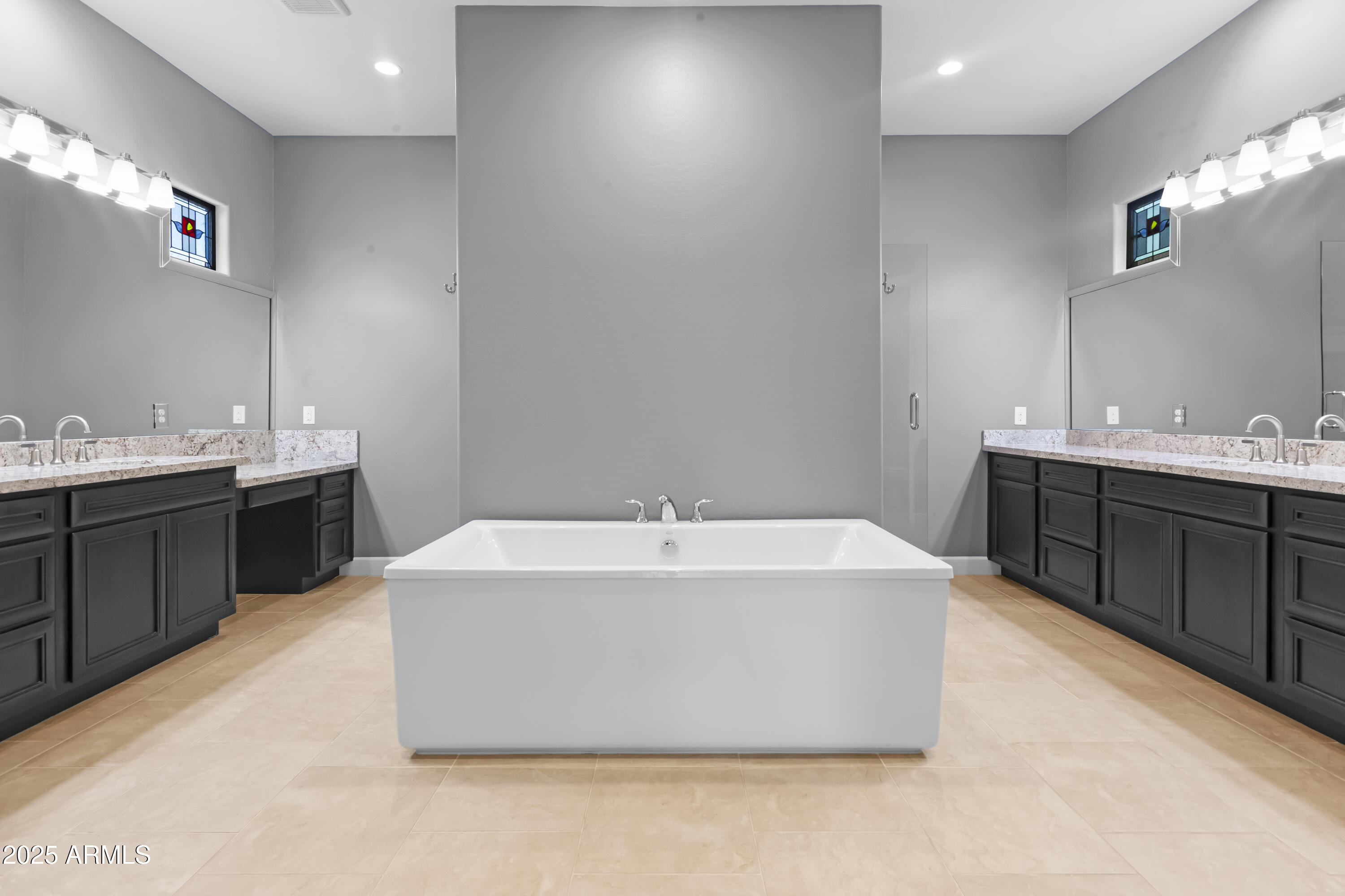 2754 E KINGBIRD Drive