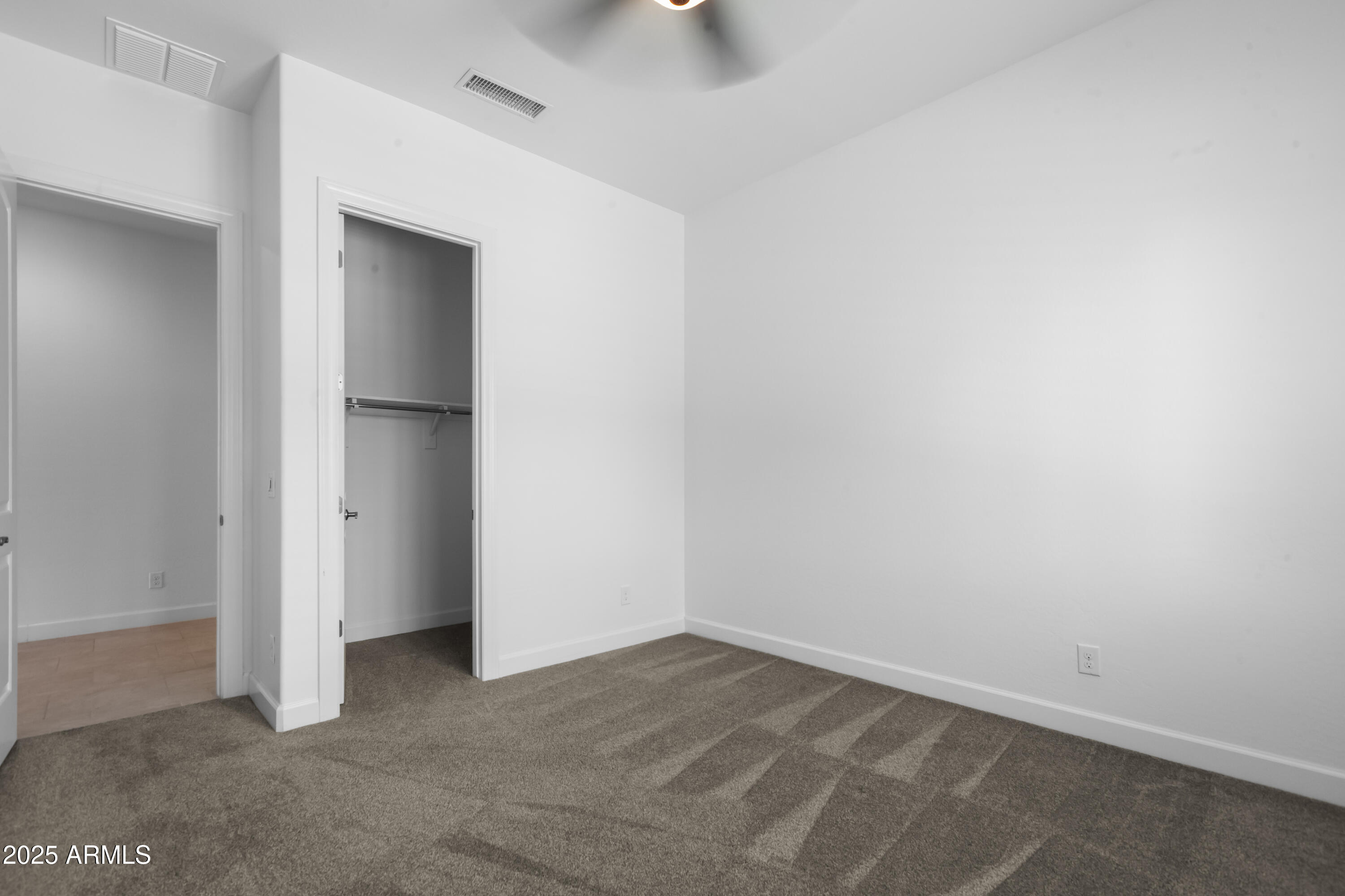 2754 E KINGBIRD Drive