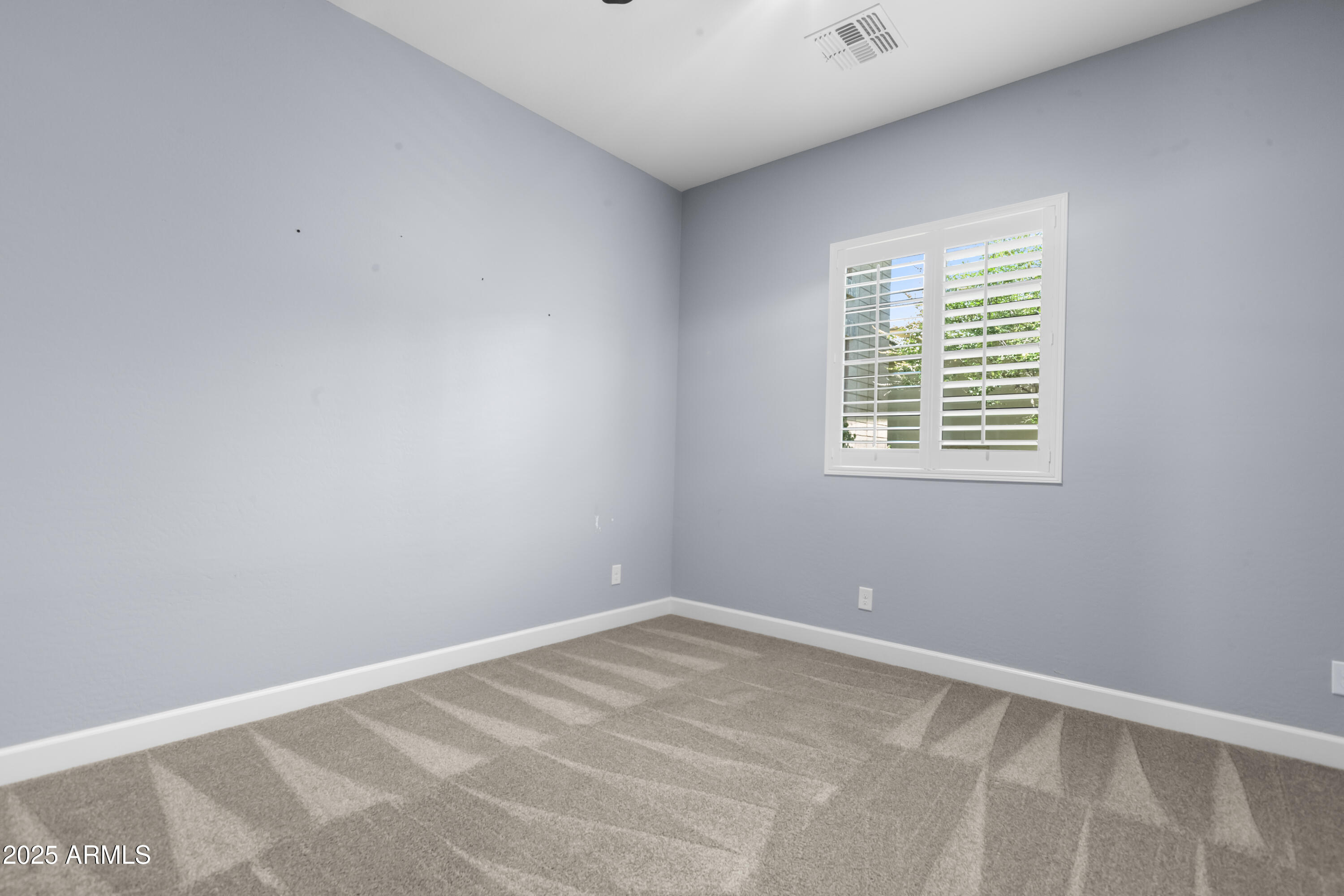 2754 E KINGBIRD Drive