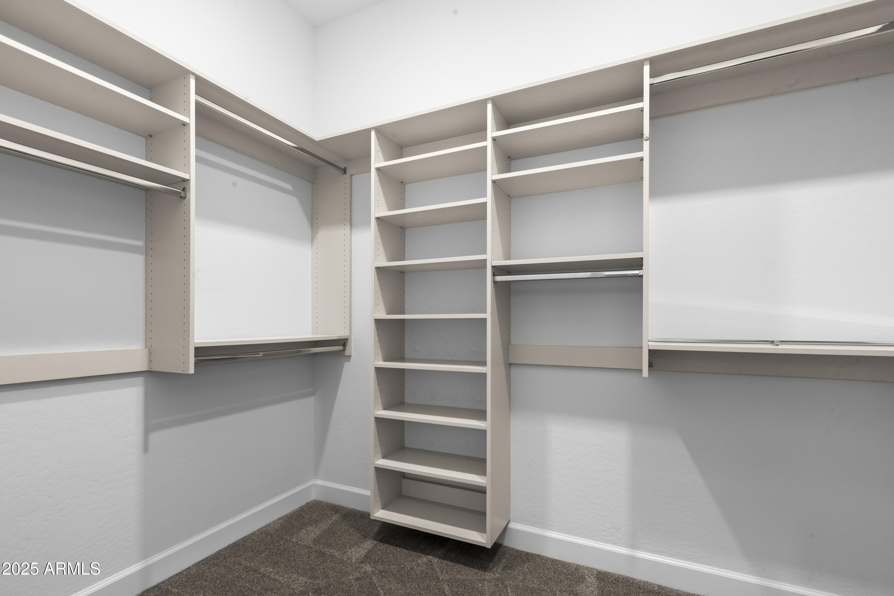 2754 E KINGBIRD Drive