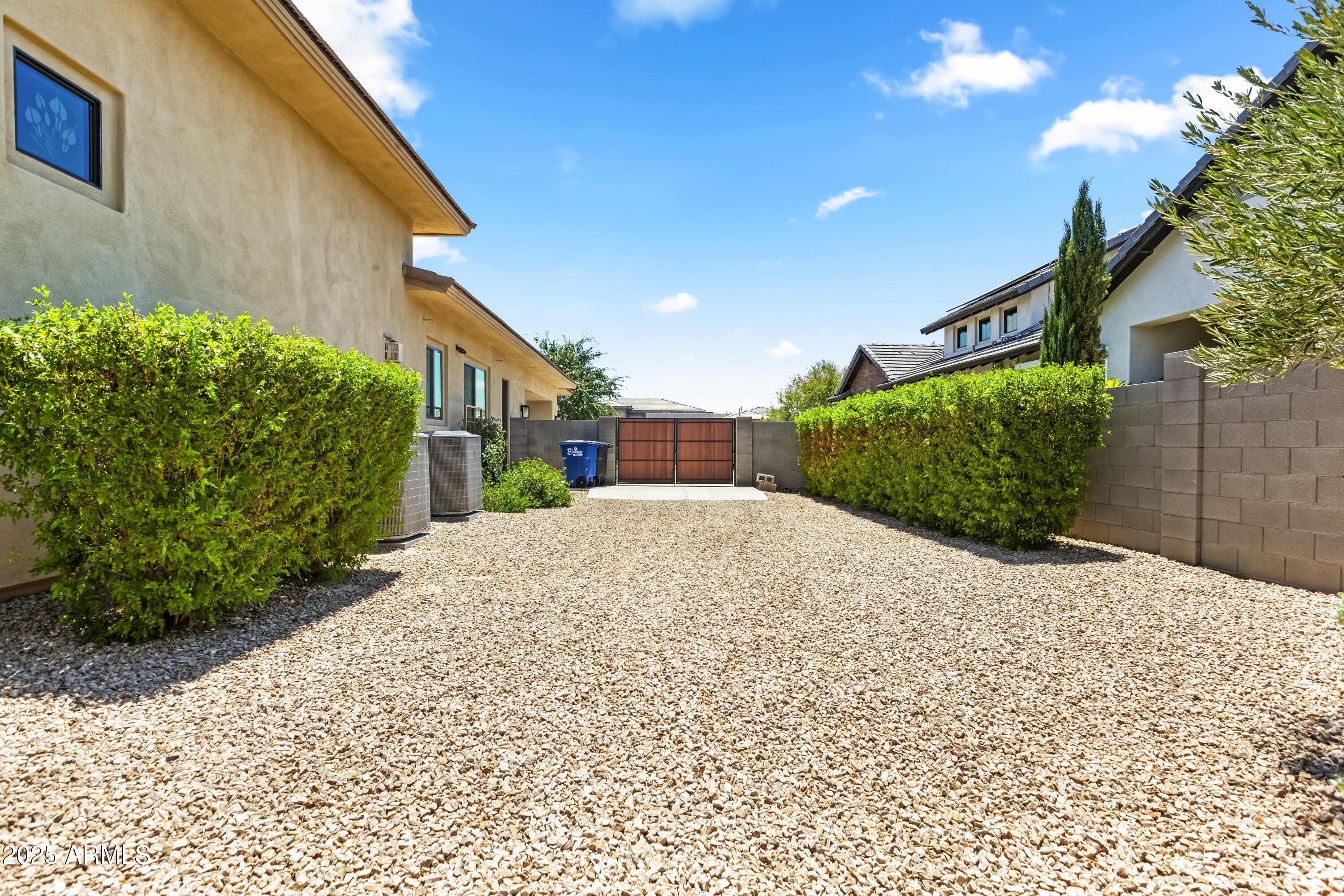 2754 E KINGBIRD Drive