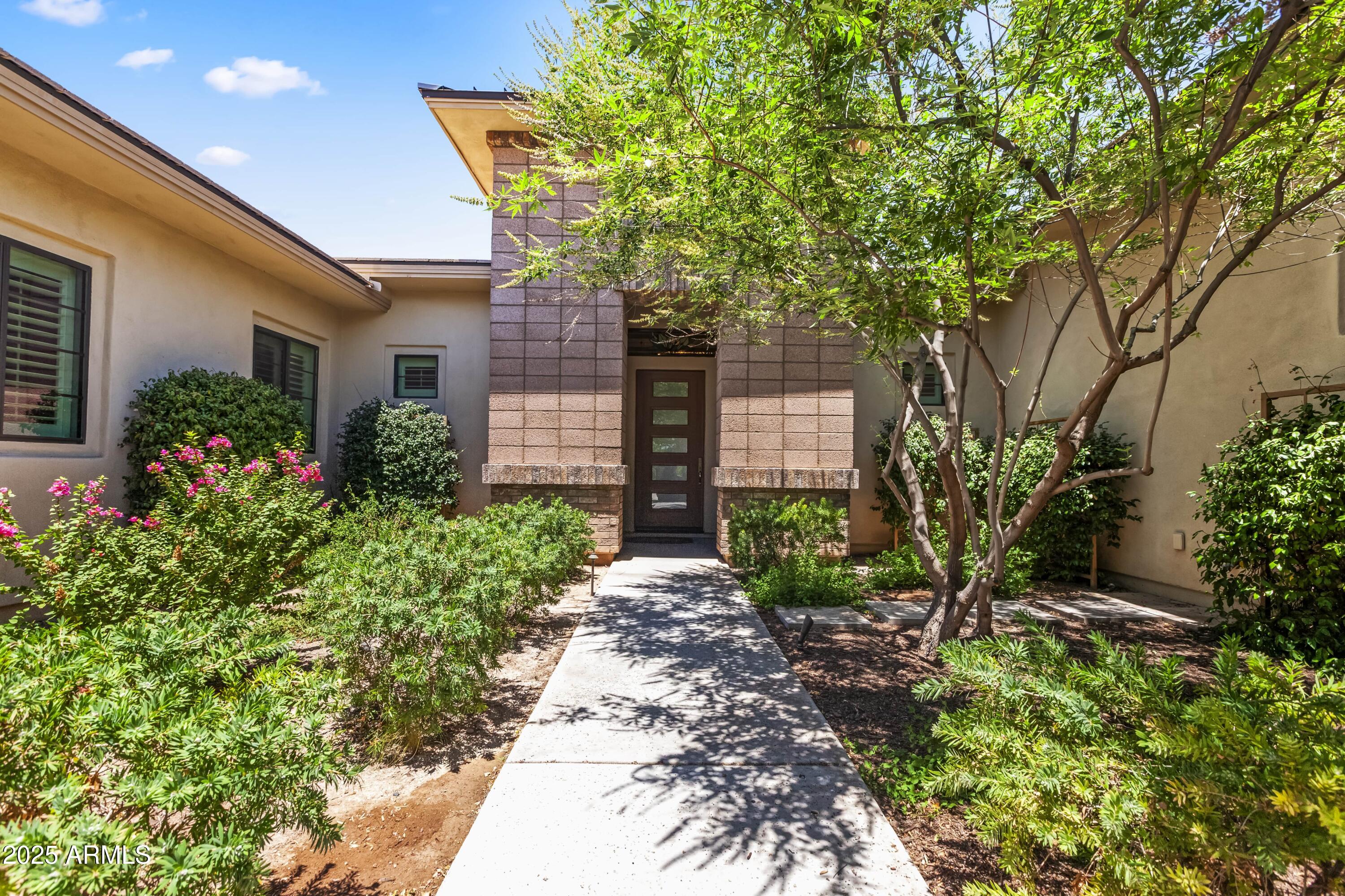 2754 E KINGBIRD Drive