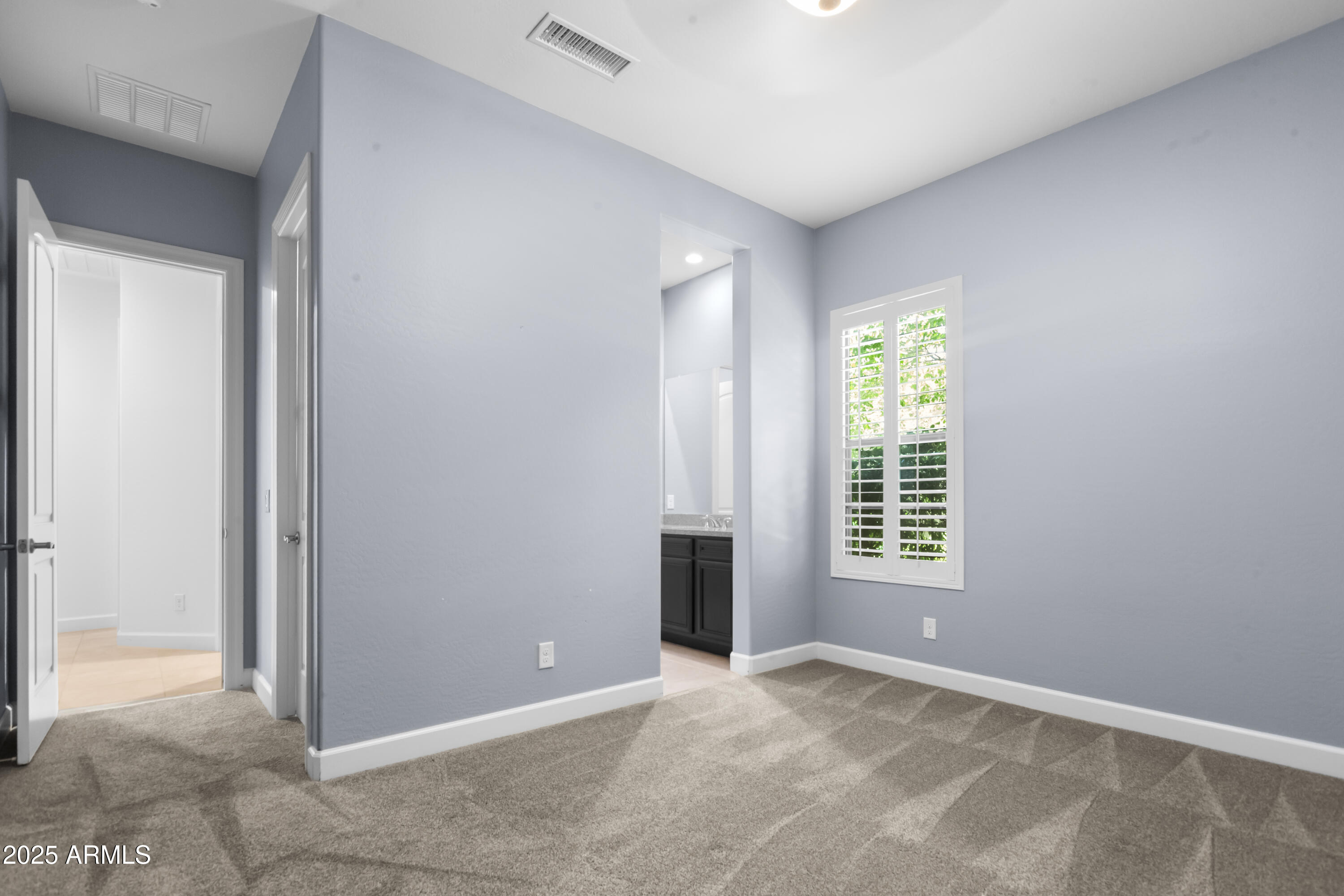 2754 E KINGBIRD Drive