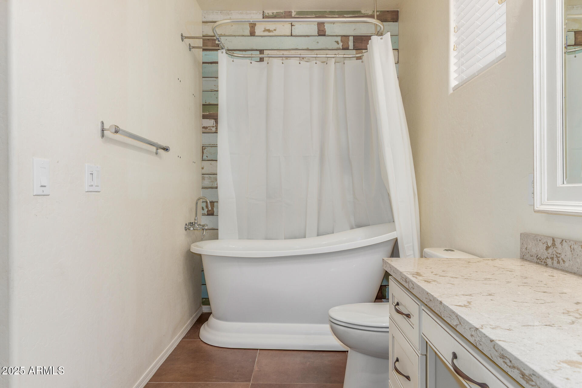 42424 N GAVILAN PEAK Parkway, 23102