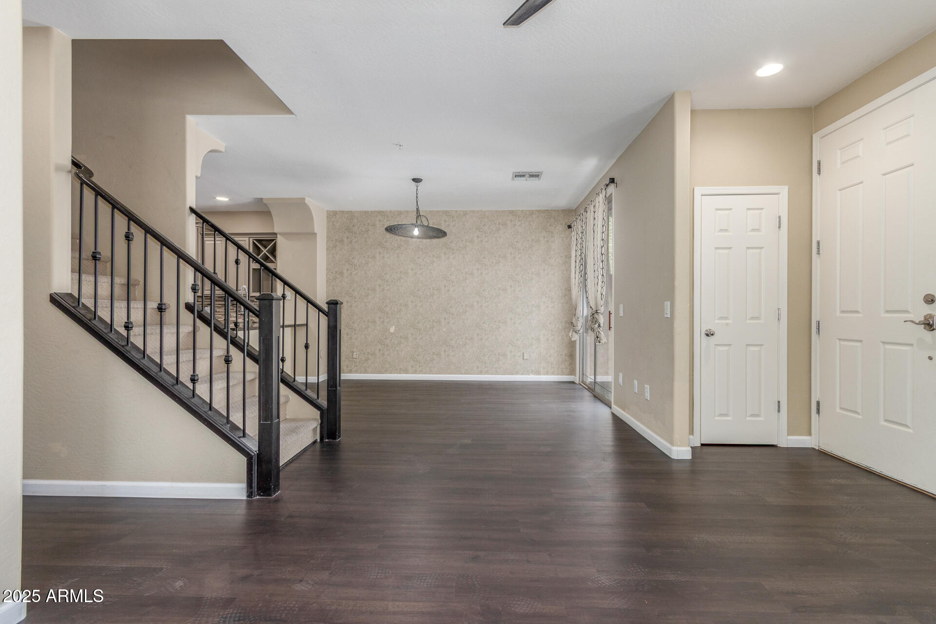 42424 N GAVILAN PEAK Parkway, 23102