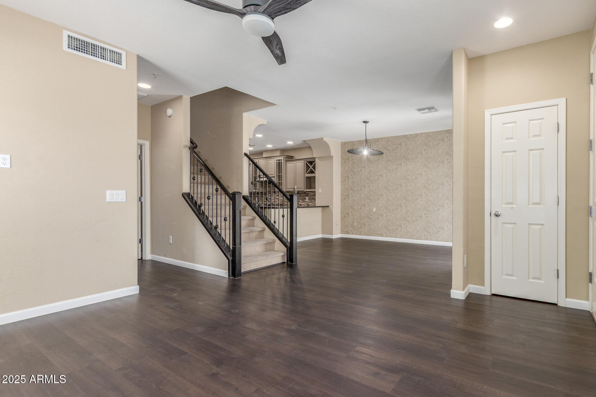 42424 N GAVILAN PEAK Parkway, 23102