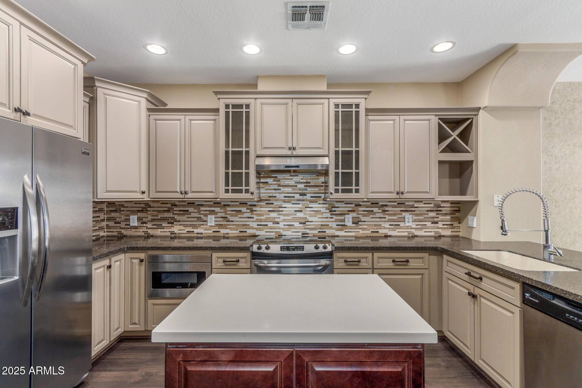42424 N GAVILAN PEAK Parkway, 23102