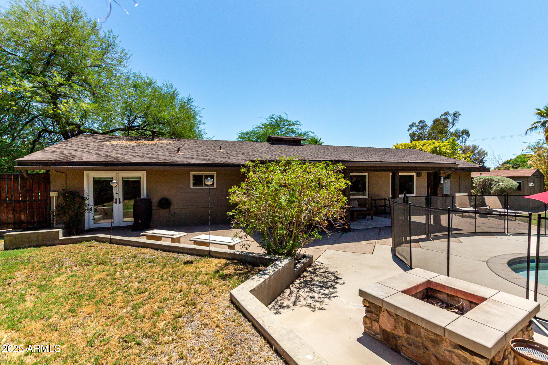 4412 E Vermont Avenue