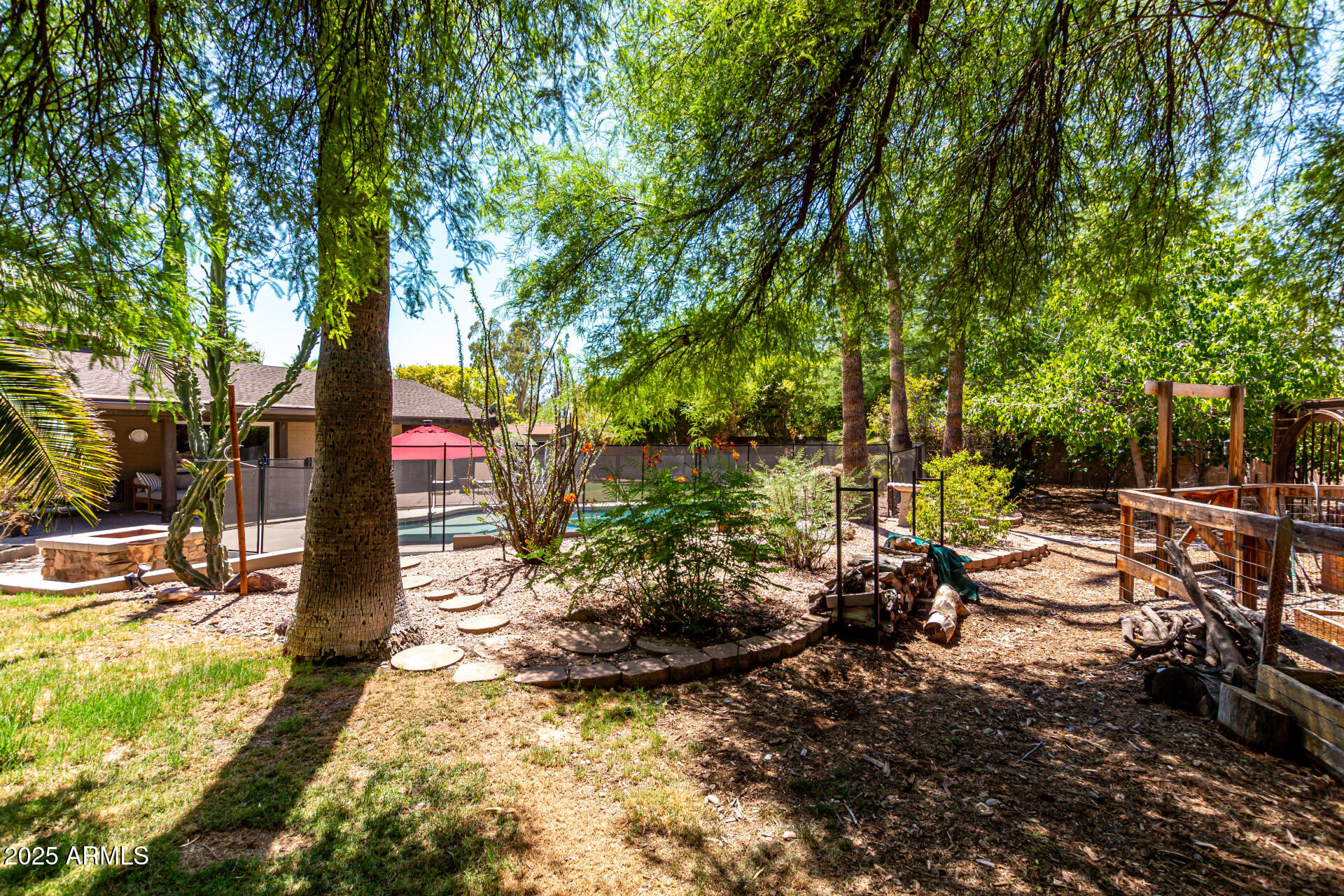 4412 E Vermont Avenue