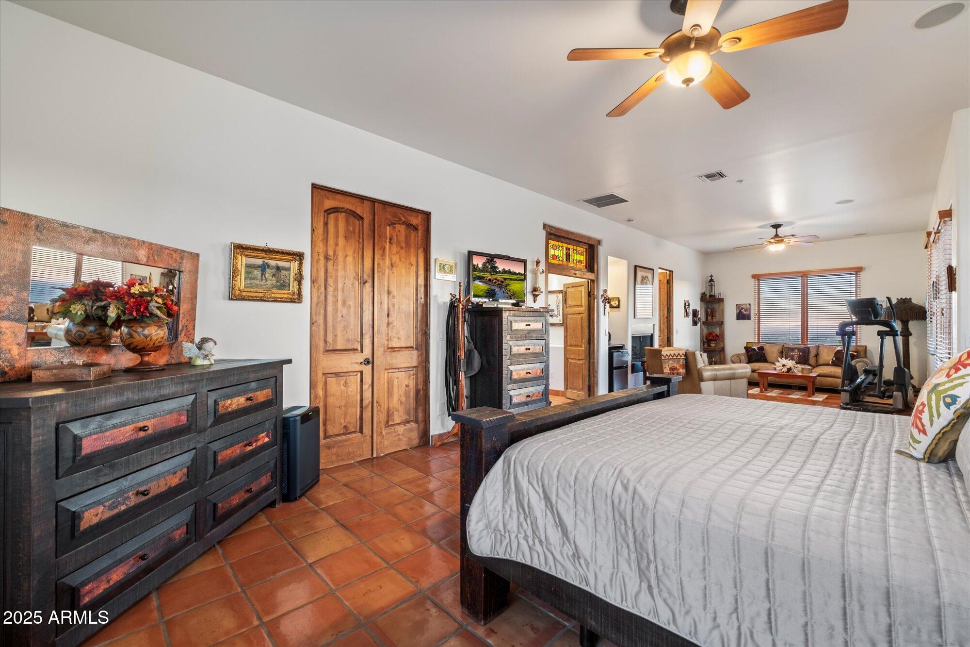 6275 E JACOB WALTZ Street