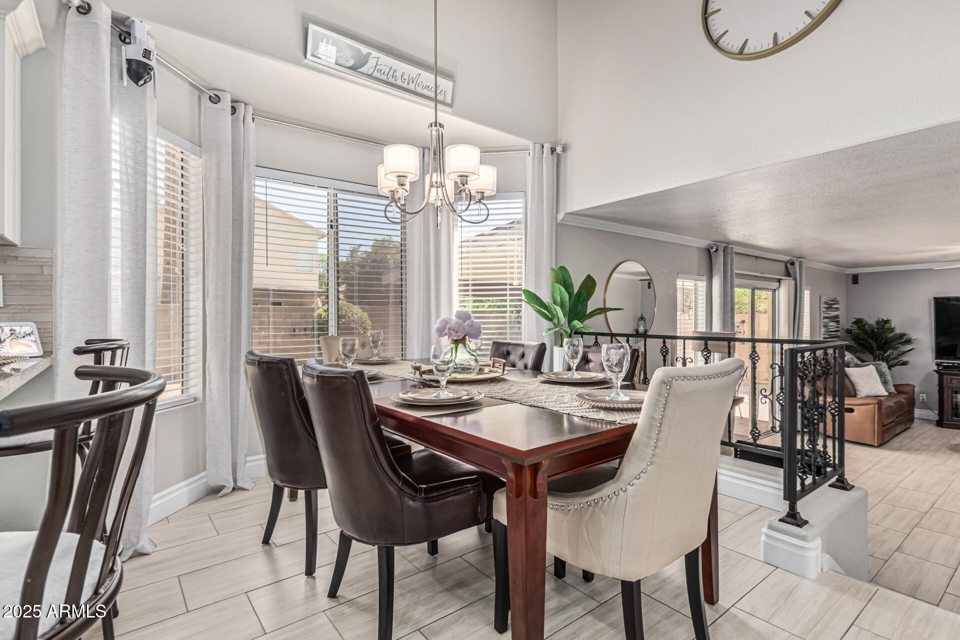 929 W PALO VERDE Street
