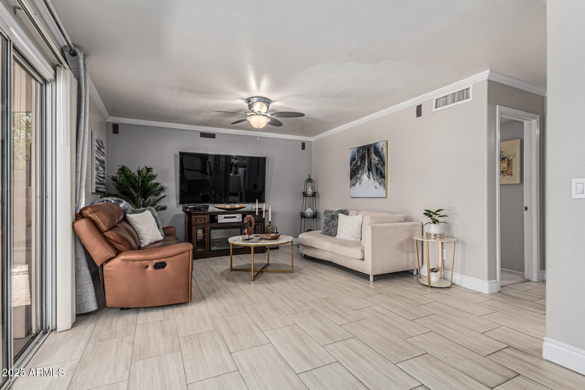929 W PALO VERDE Street