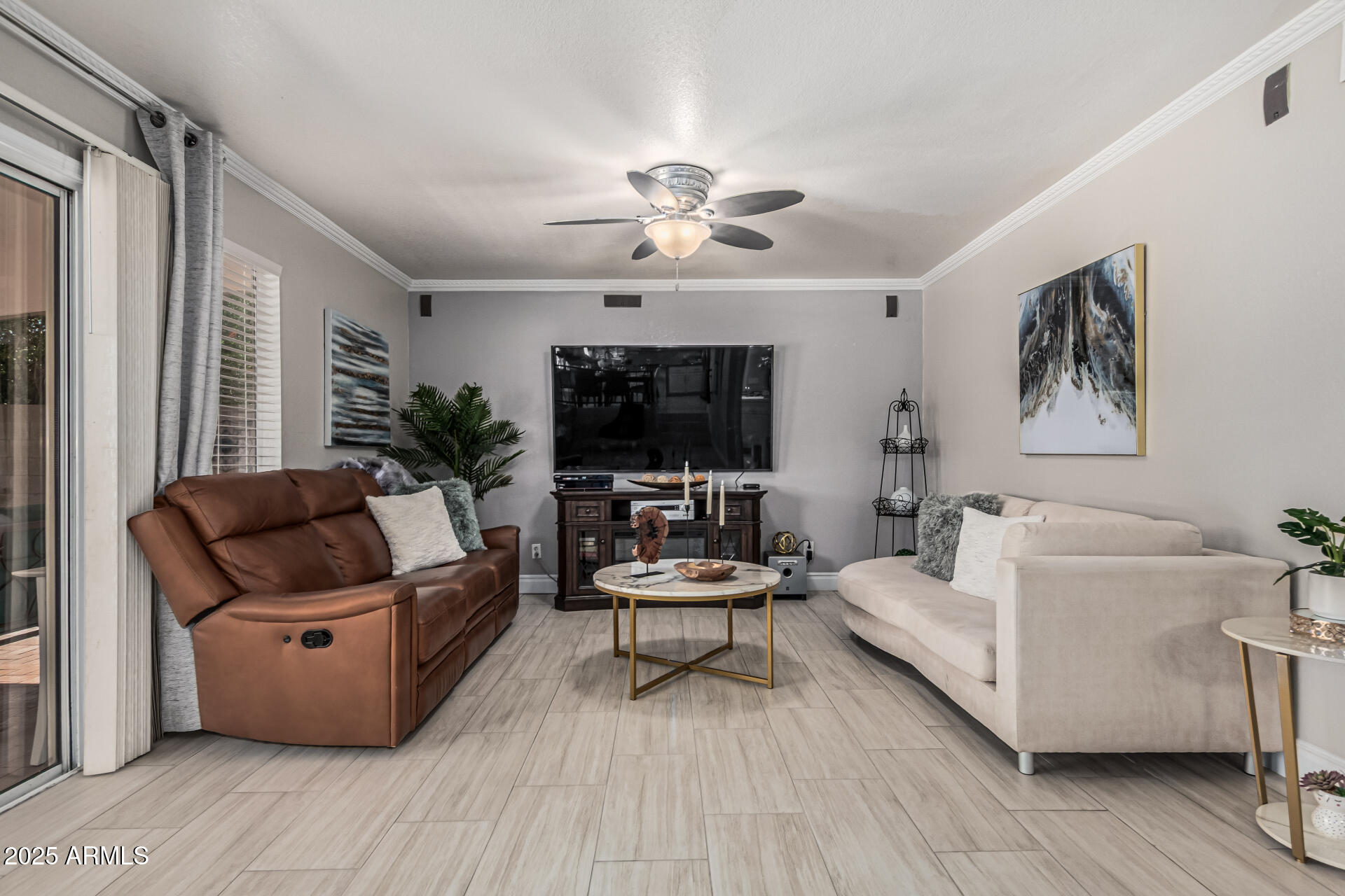 929 W PALO VERDE Street