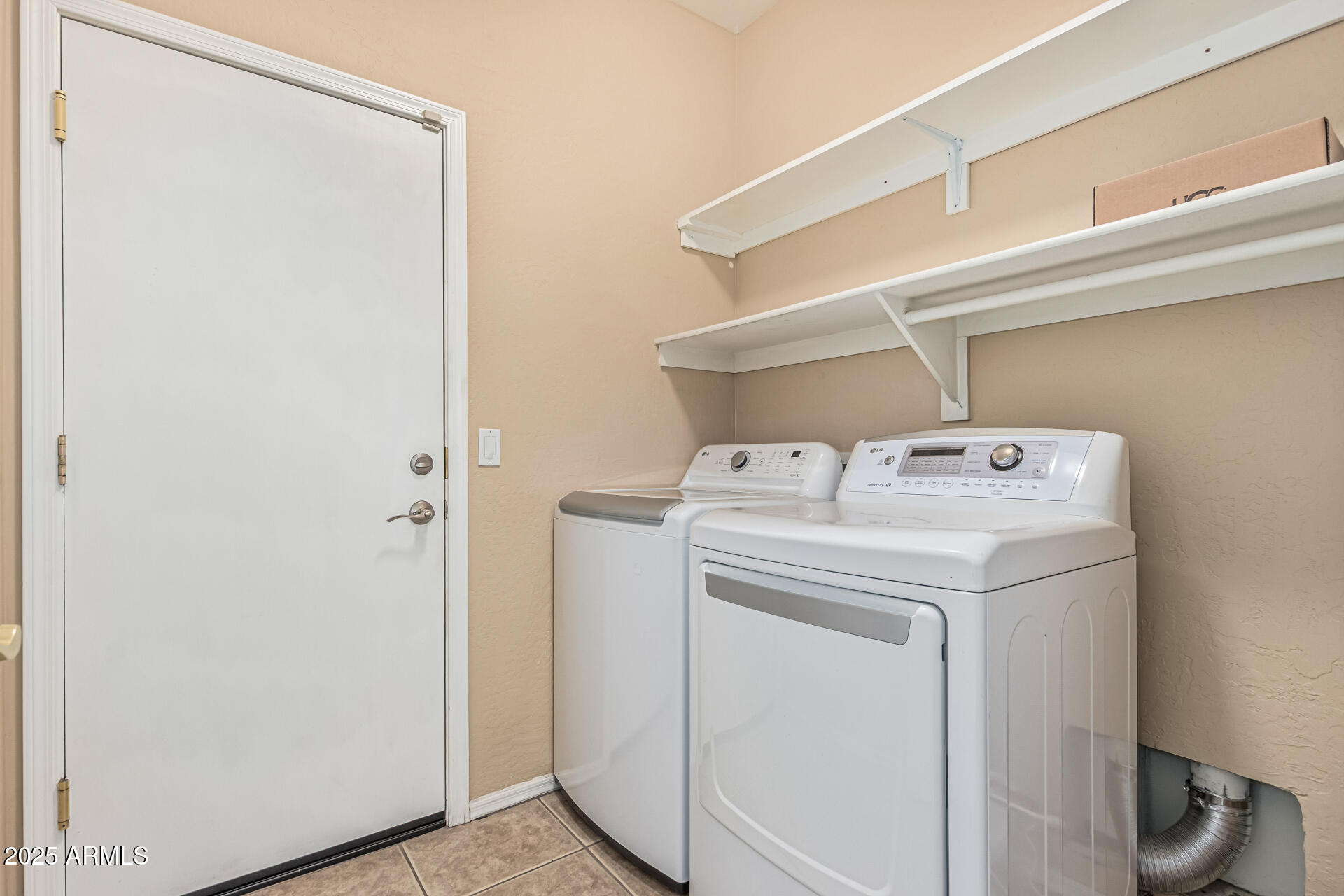 3044 E SPARROW Place