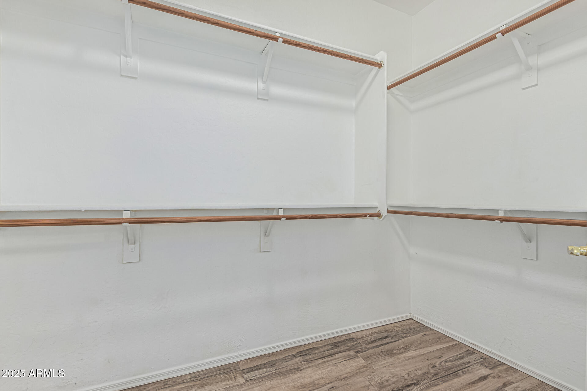 3044 E SPARROW Place