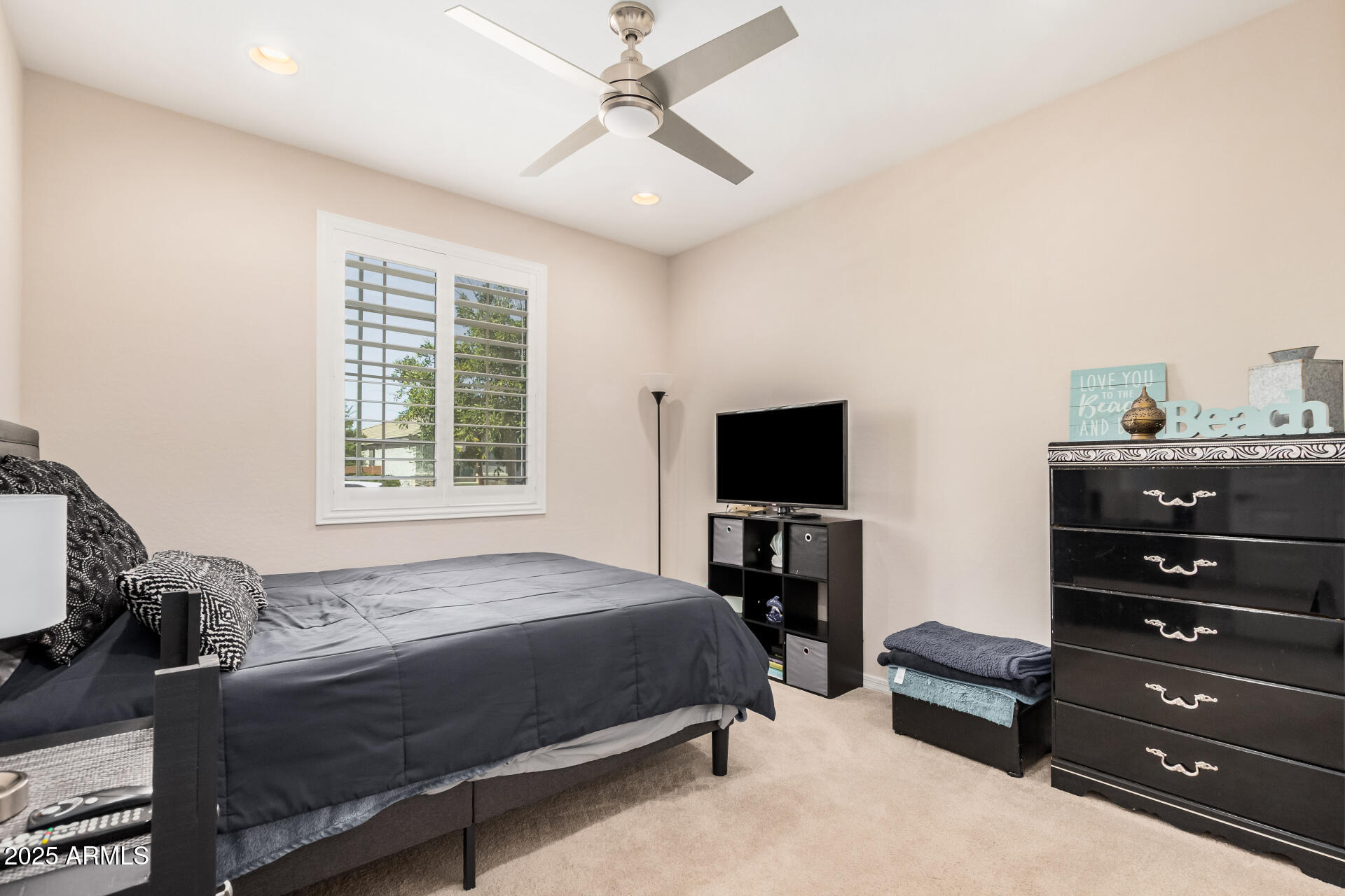 26035 W QUAIL Avenue