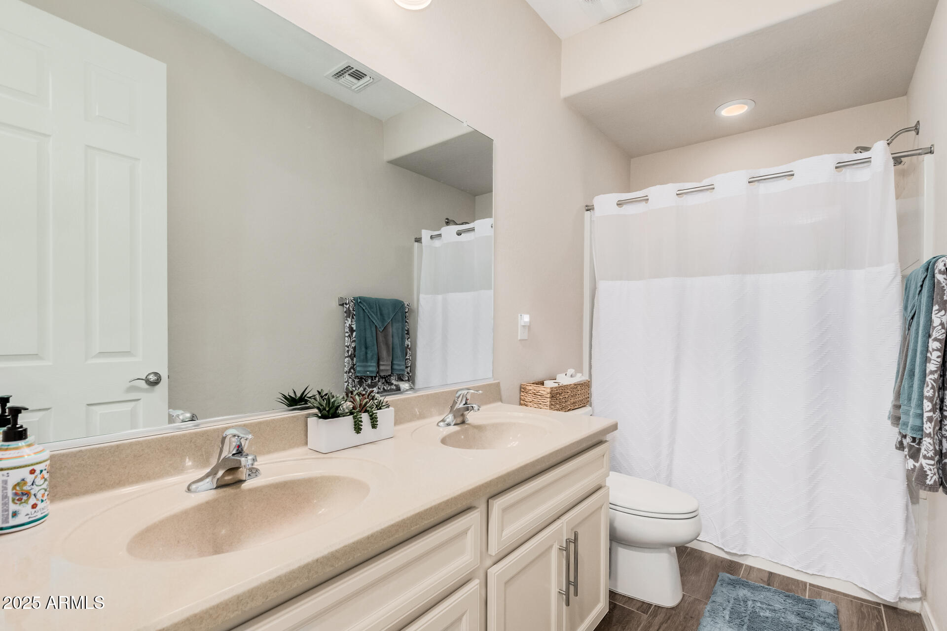 26035 W QUAIL Avenue