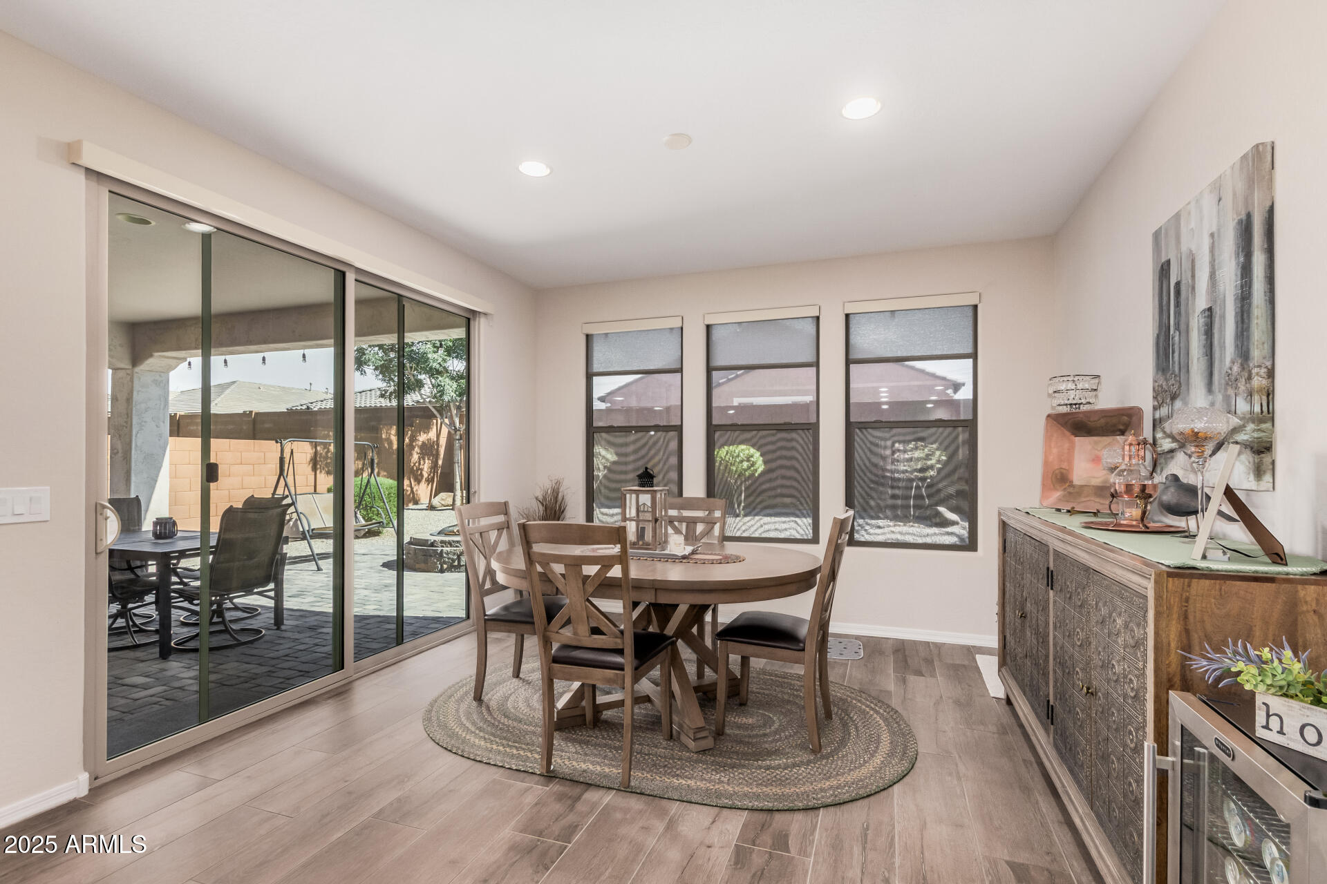 26035 W QUAIL Avenue