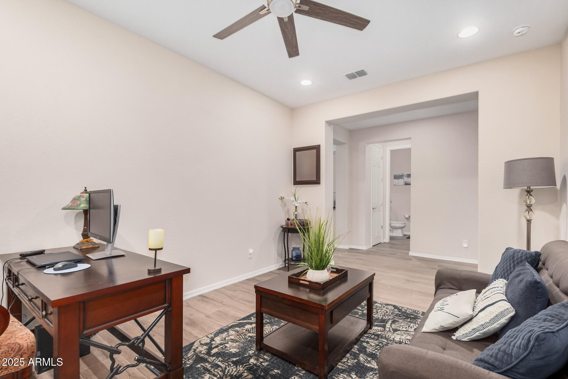 26035 W QUAIL Avenue