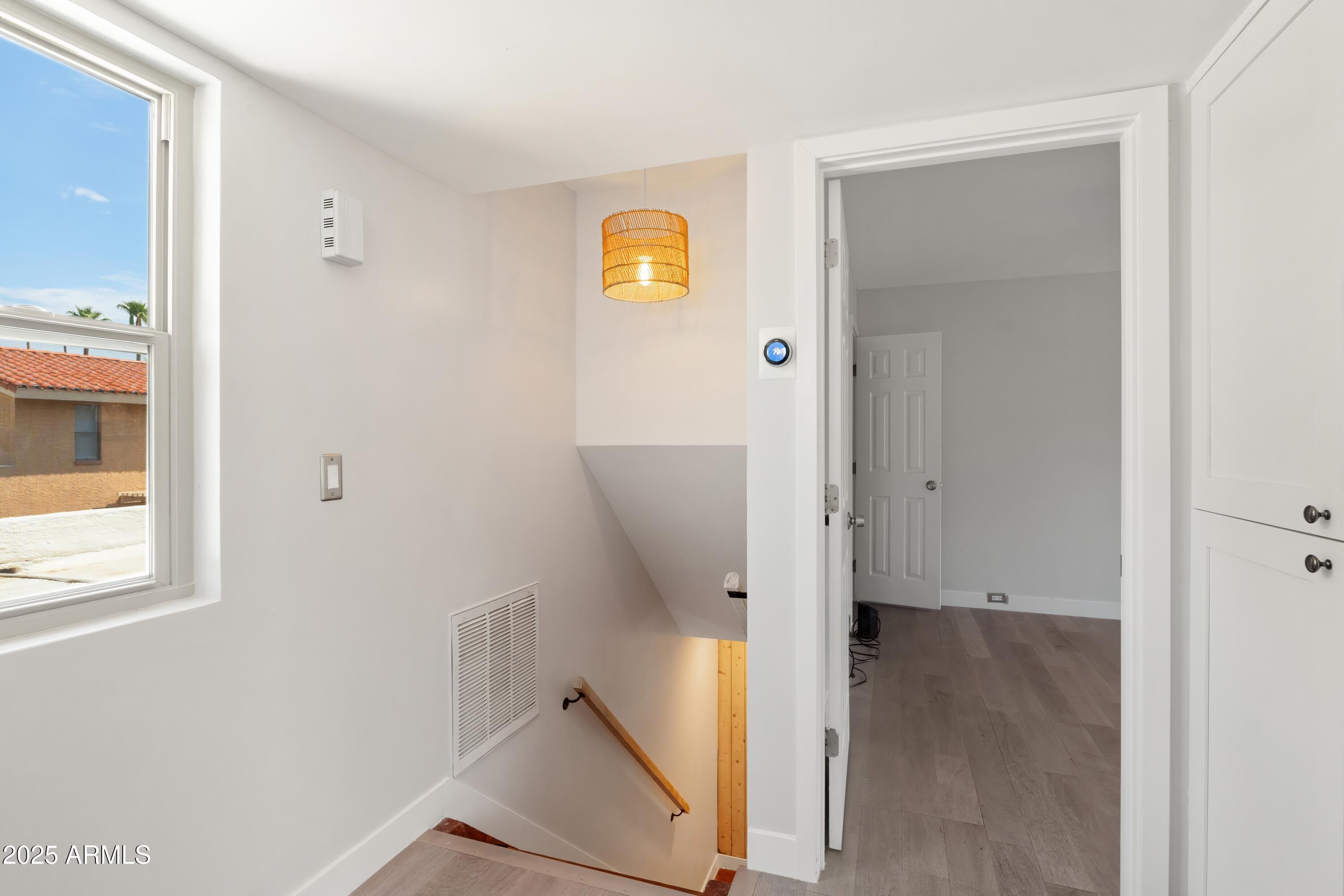 10420 N 11TH Street, 1